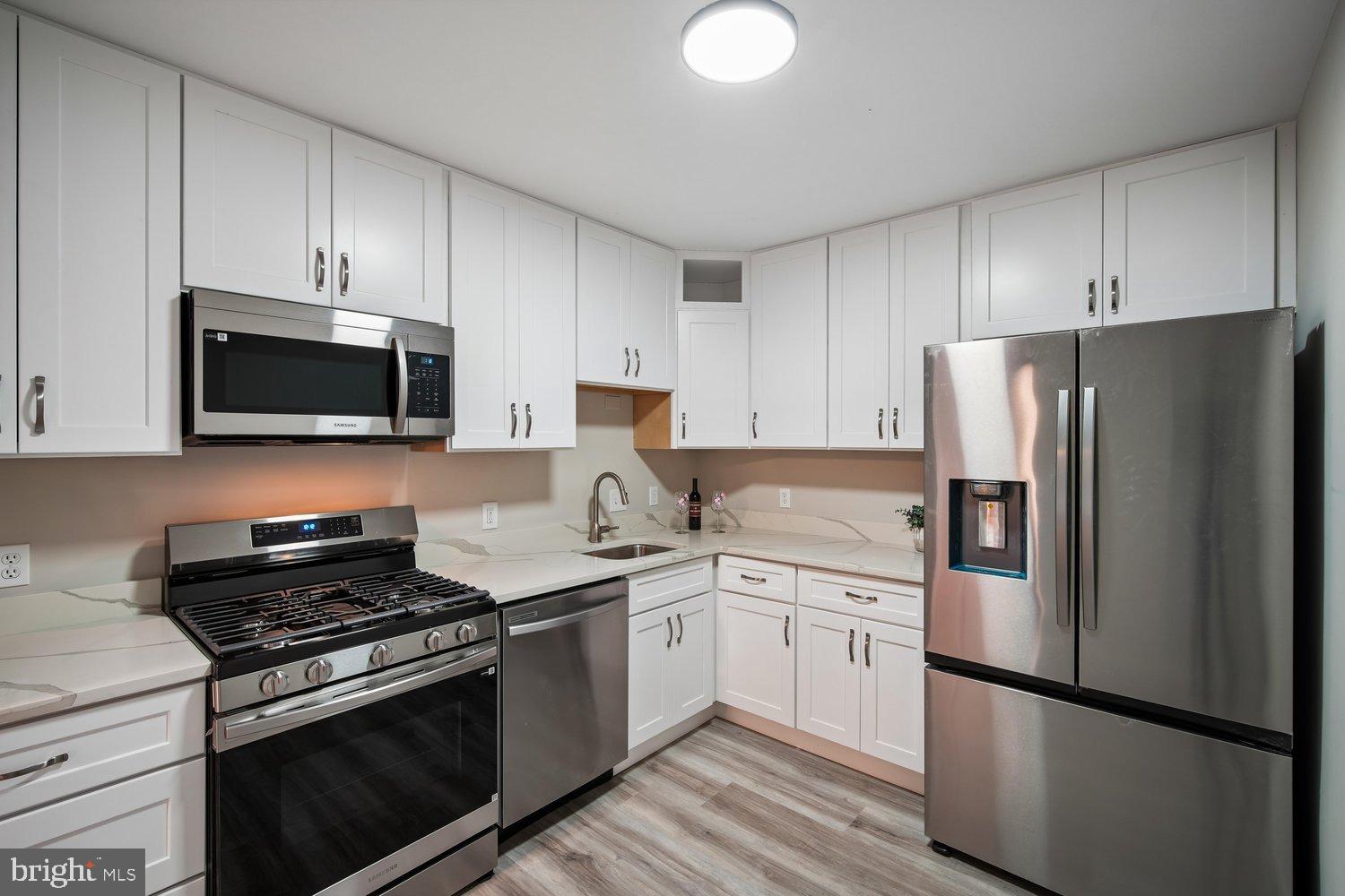 THE KENWOOD - Residential