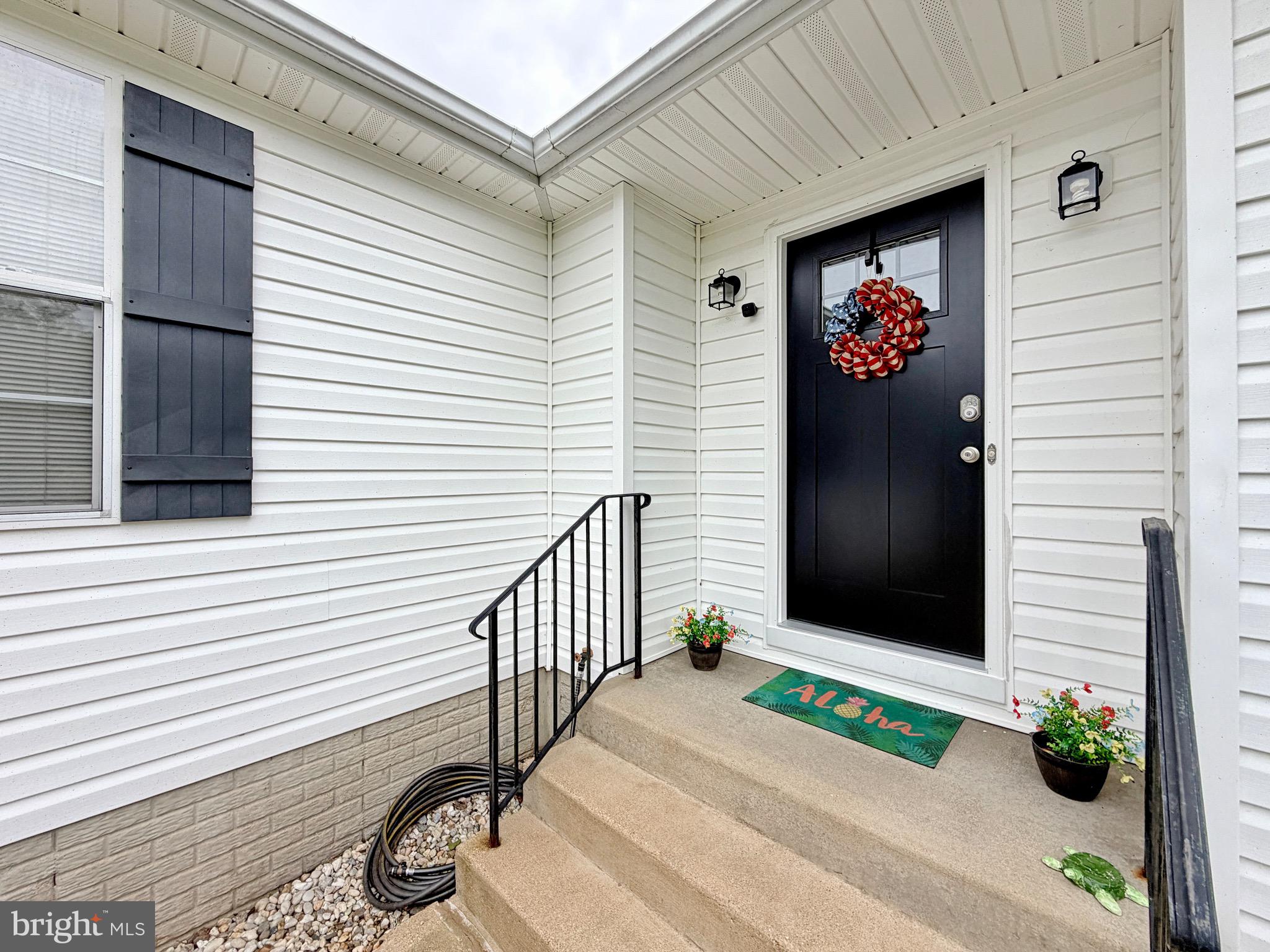 HILLS CORNER - Residential