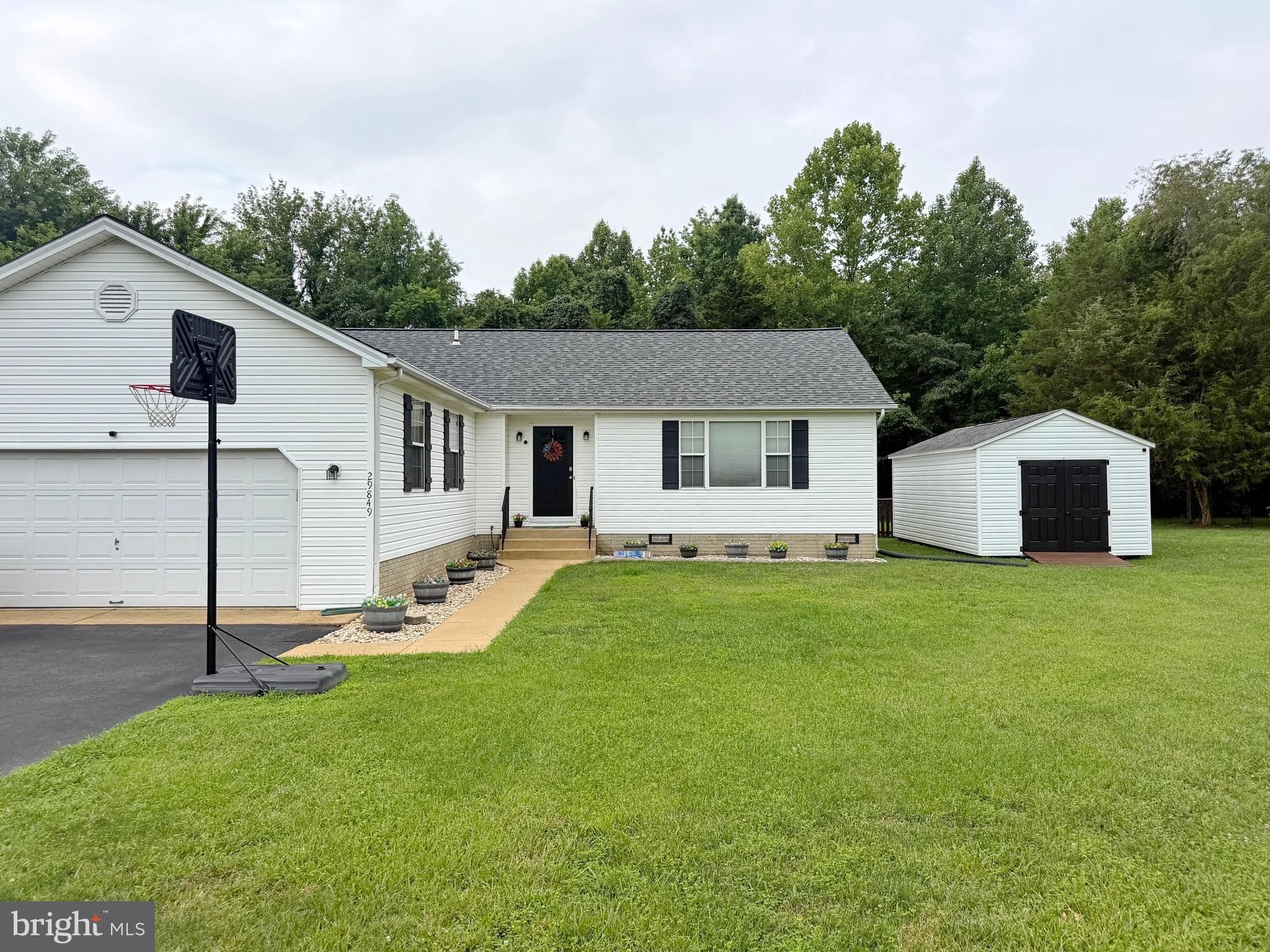 HILLS CORNER - Residential