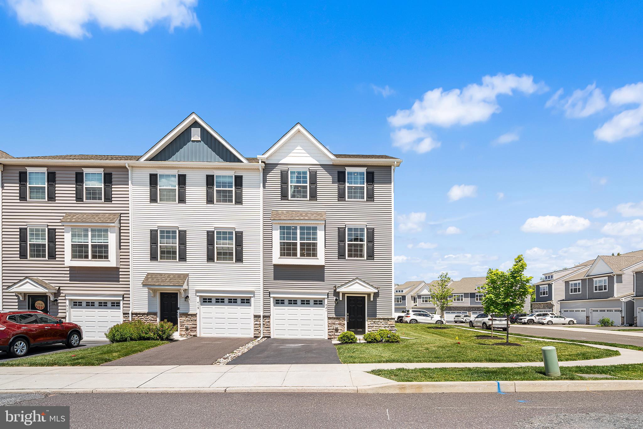 ENCLAVE AT RIDGEWOOD - Residential
