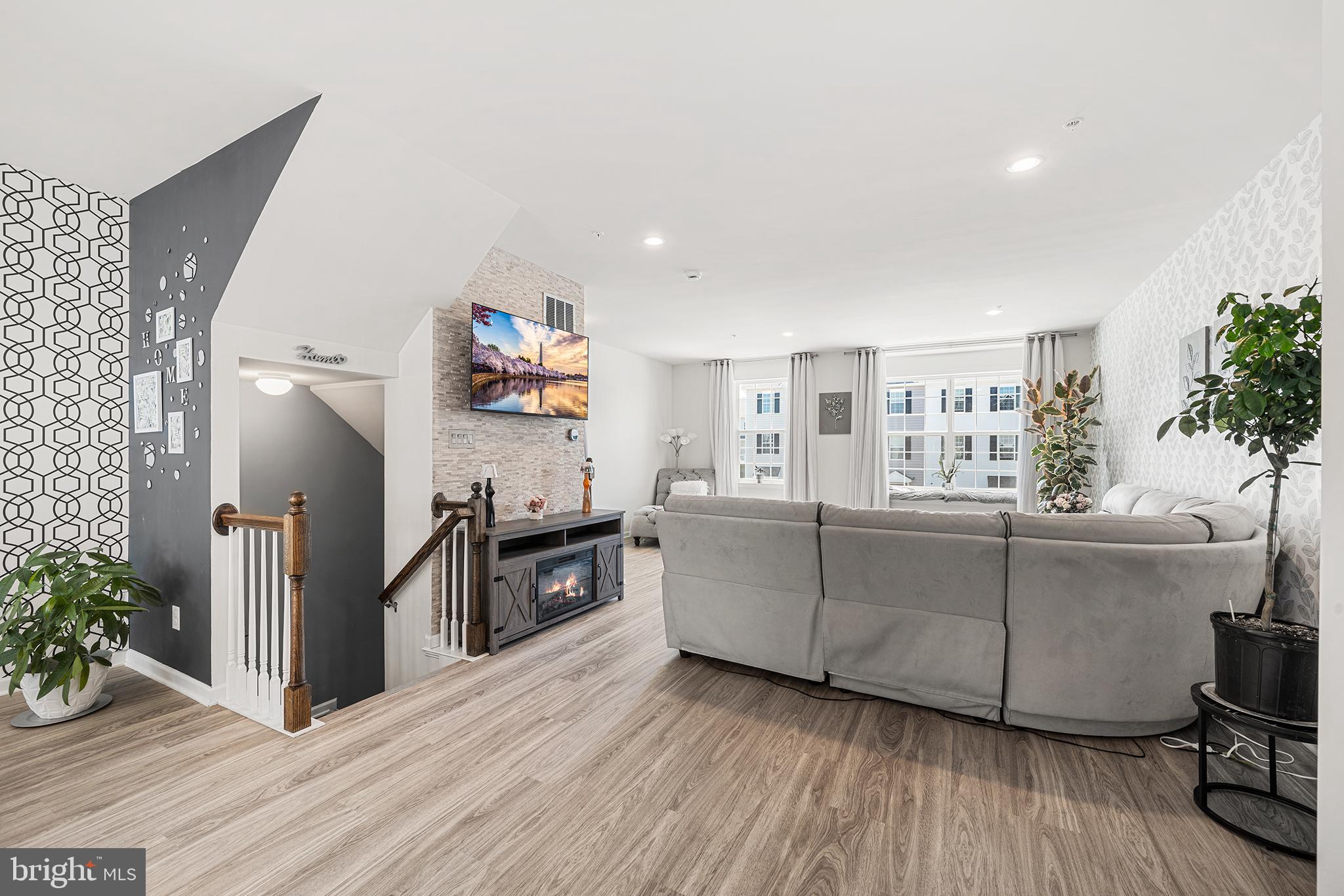 ENCLAVE AT RIDGEWOOD - Residential
