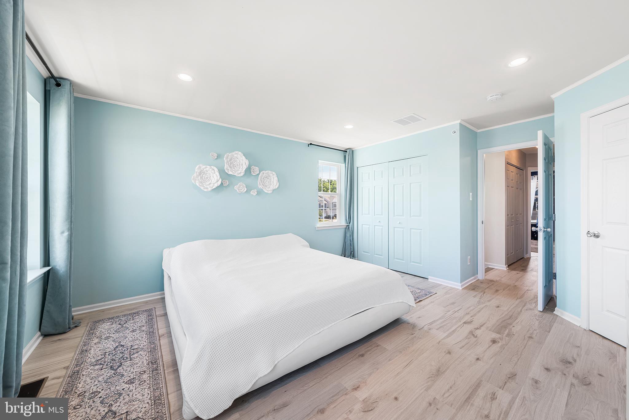 ENCLAVE AT RIDGEWOOD - Residential