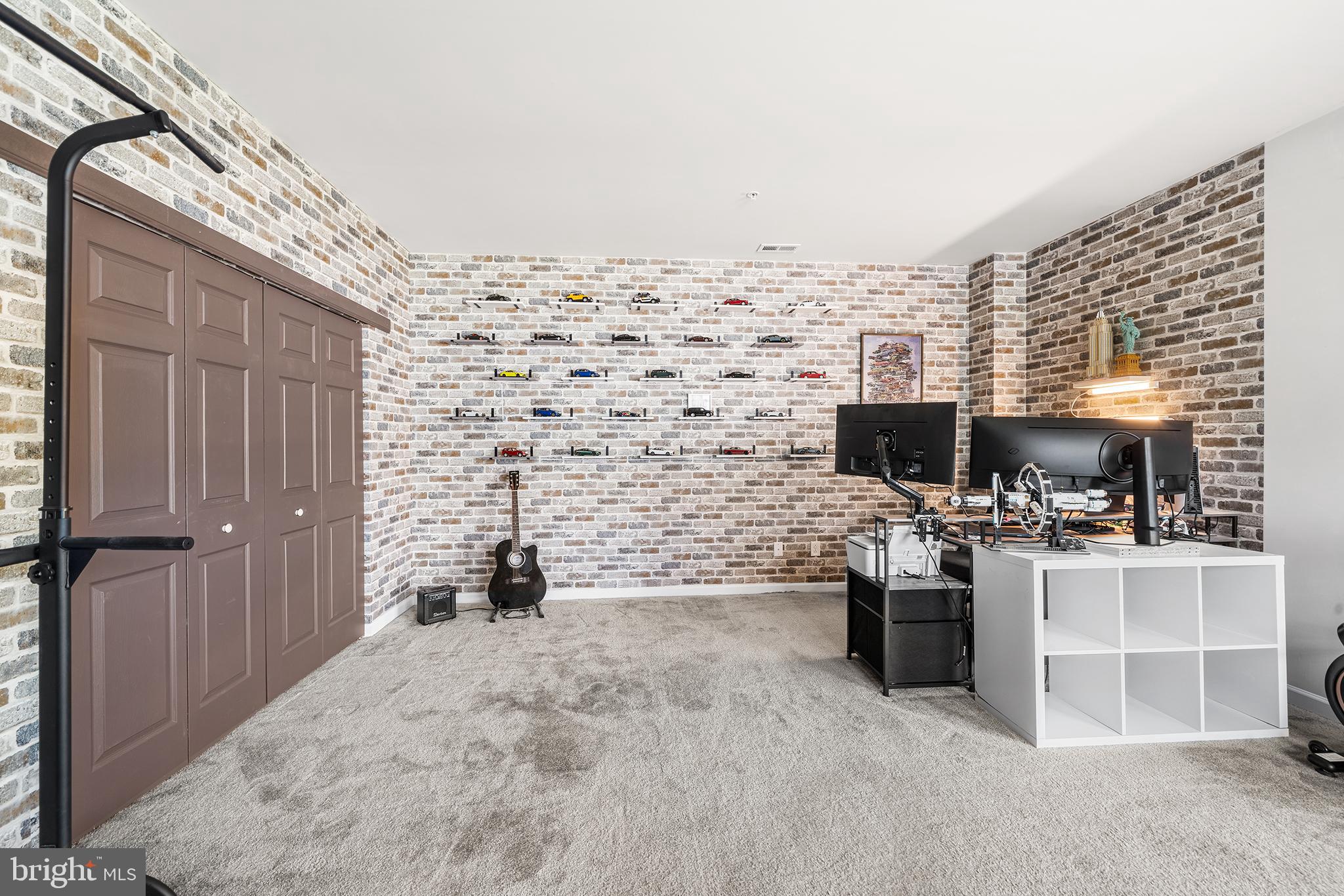 ENCLAVE AT RIDGEWOOD - Residential