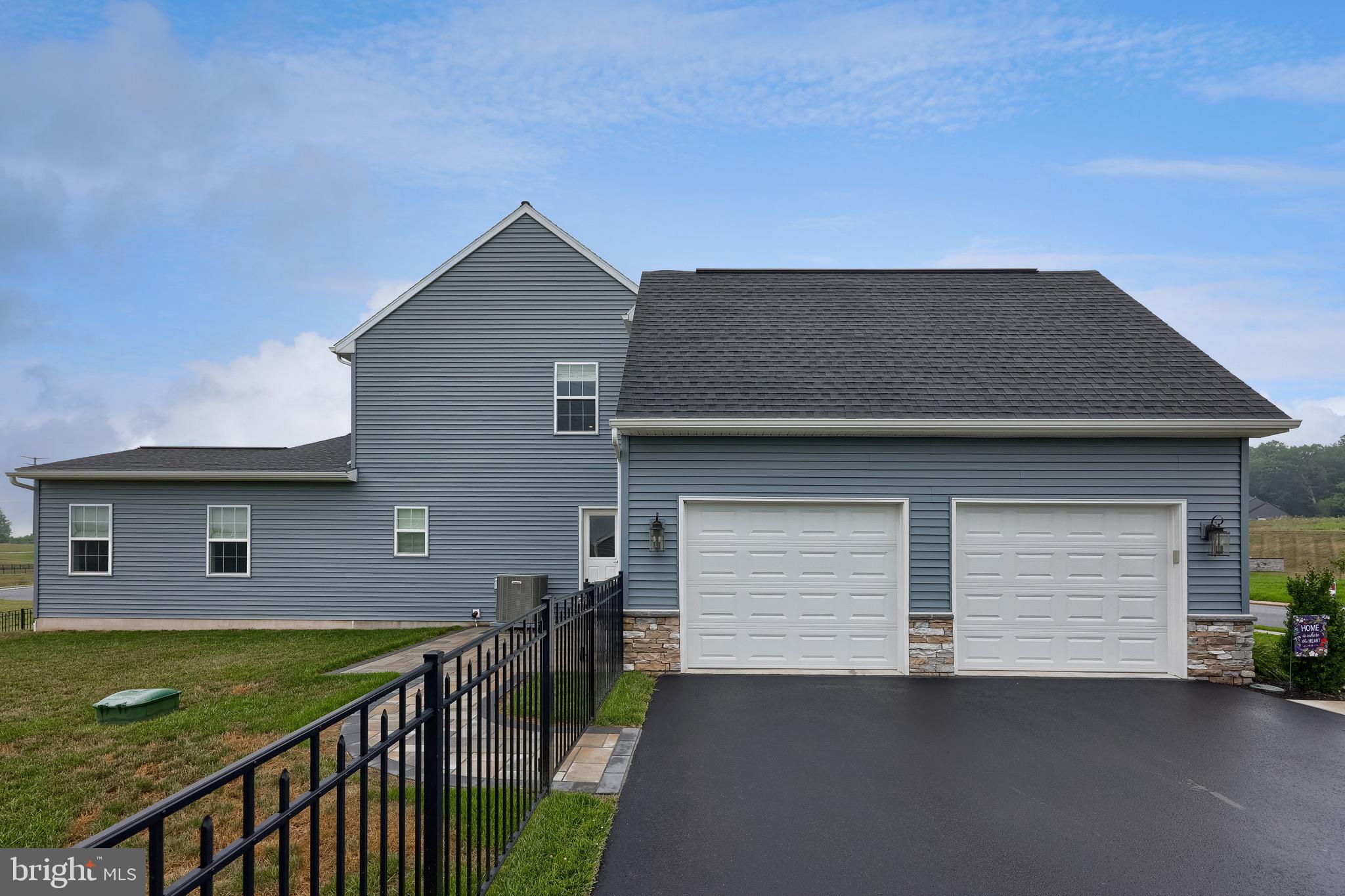HAWK VALLEY ESTATES - Residential