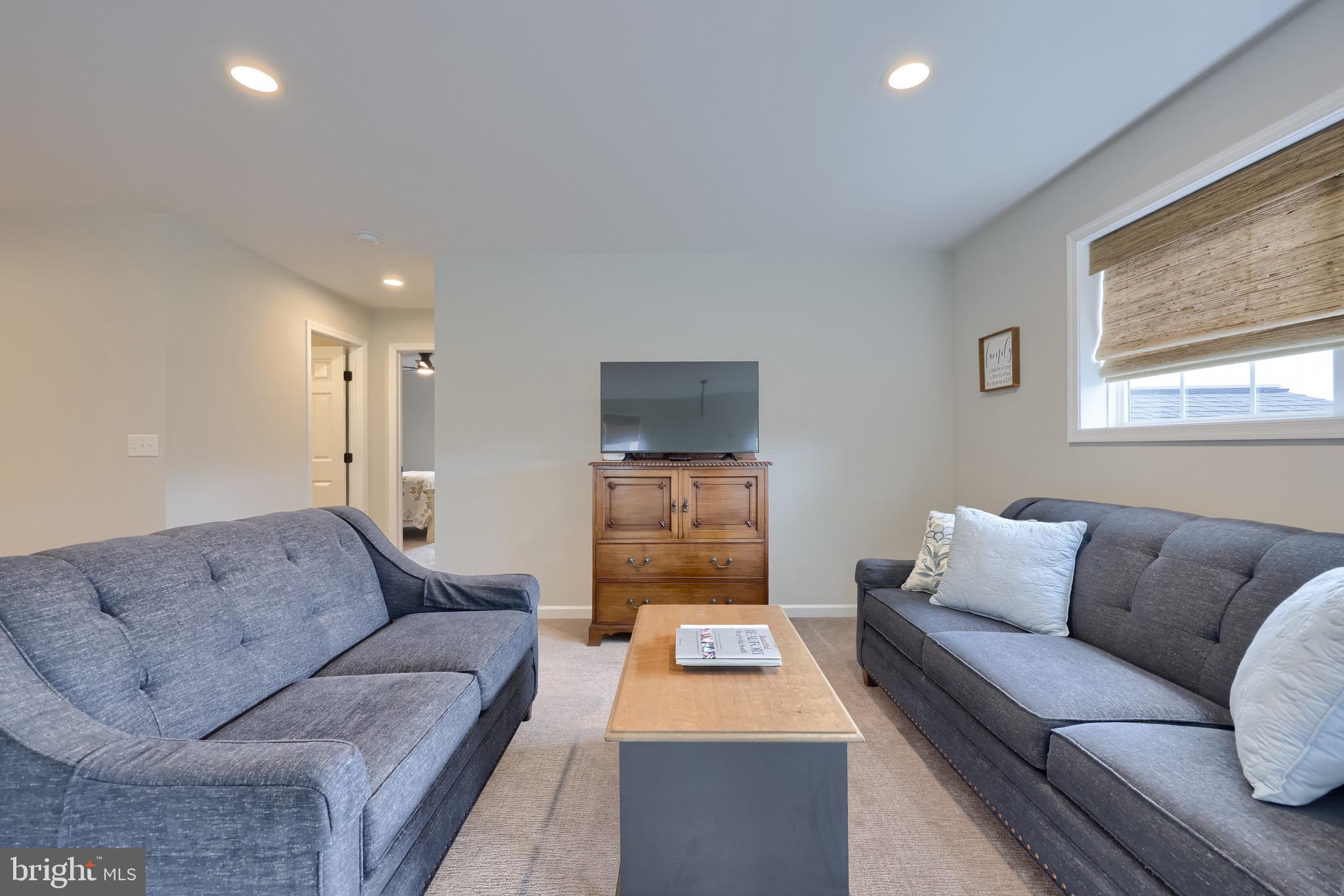 HAWK VALLEY ESTATES - Residential