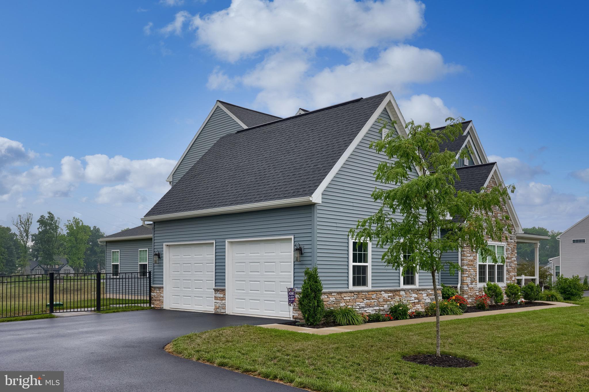 HAWK VALLEY ESTATES - Residential