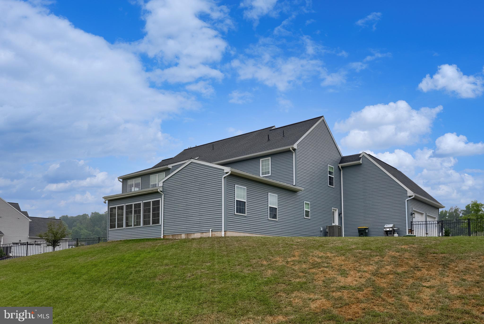 HAWK VALLEY ESTATES - Residential
