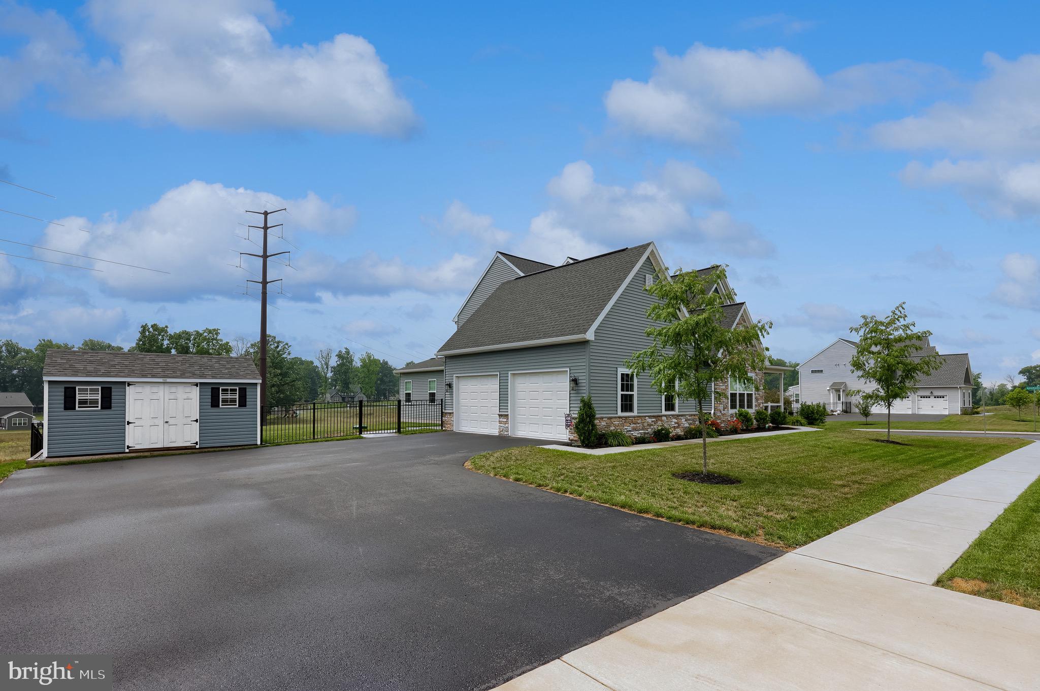 HAWK VALLEY ESTATES - Residential
