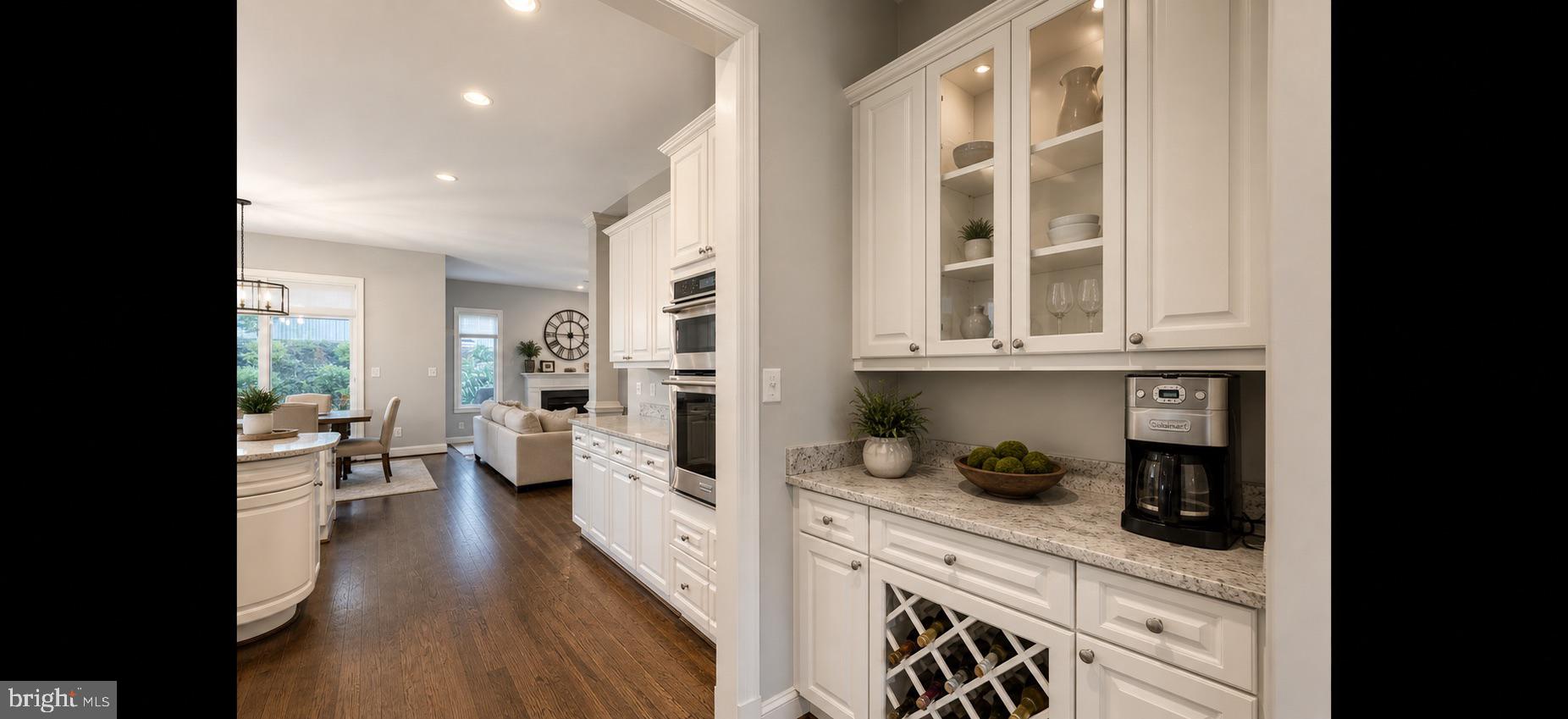 RAVENWOOD PARK - Residential