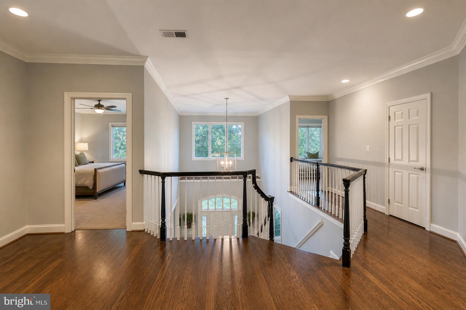 RAVENWOOD PARK - Residential