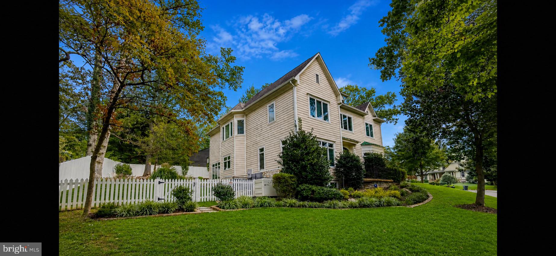 RAVENWOOD PARK - Residential