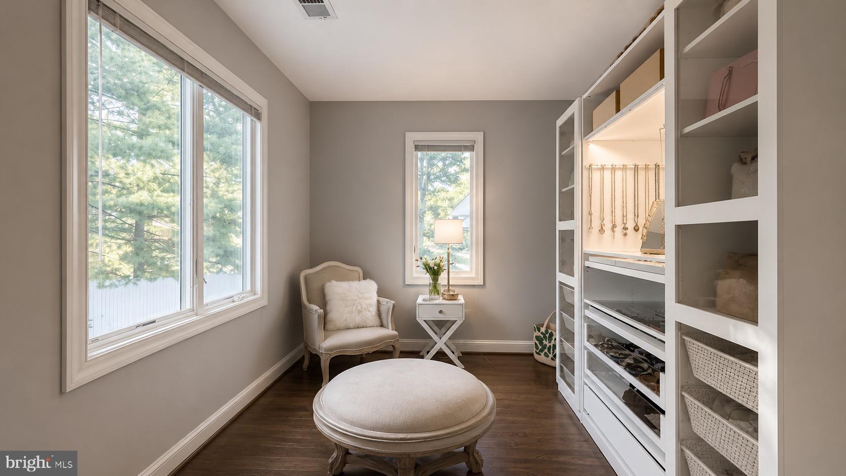 RAVENWOOD PARK - Residential