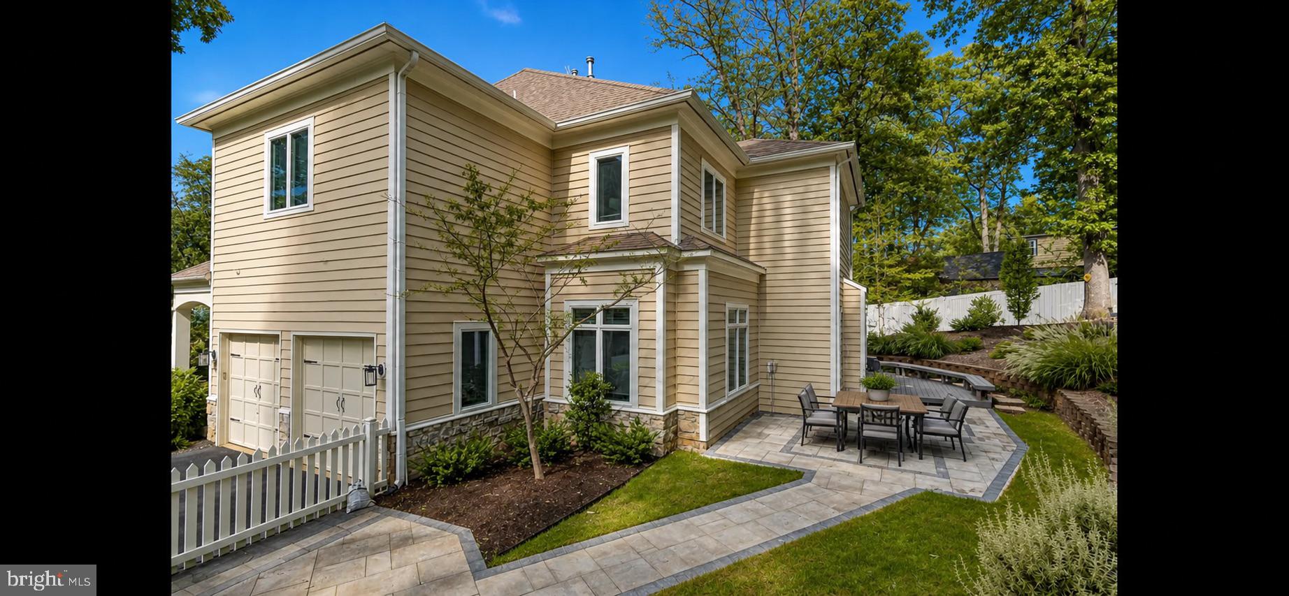 RAVENWOOD PARK - Residential