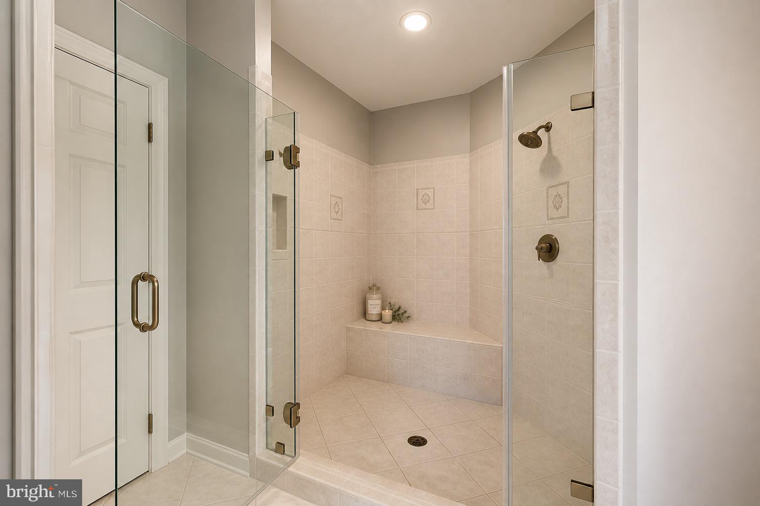 RAVENWOOD PARK - Residential