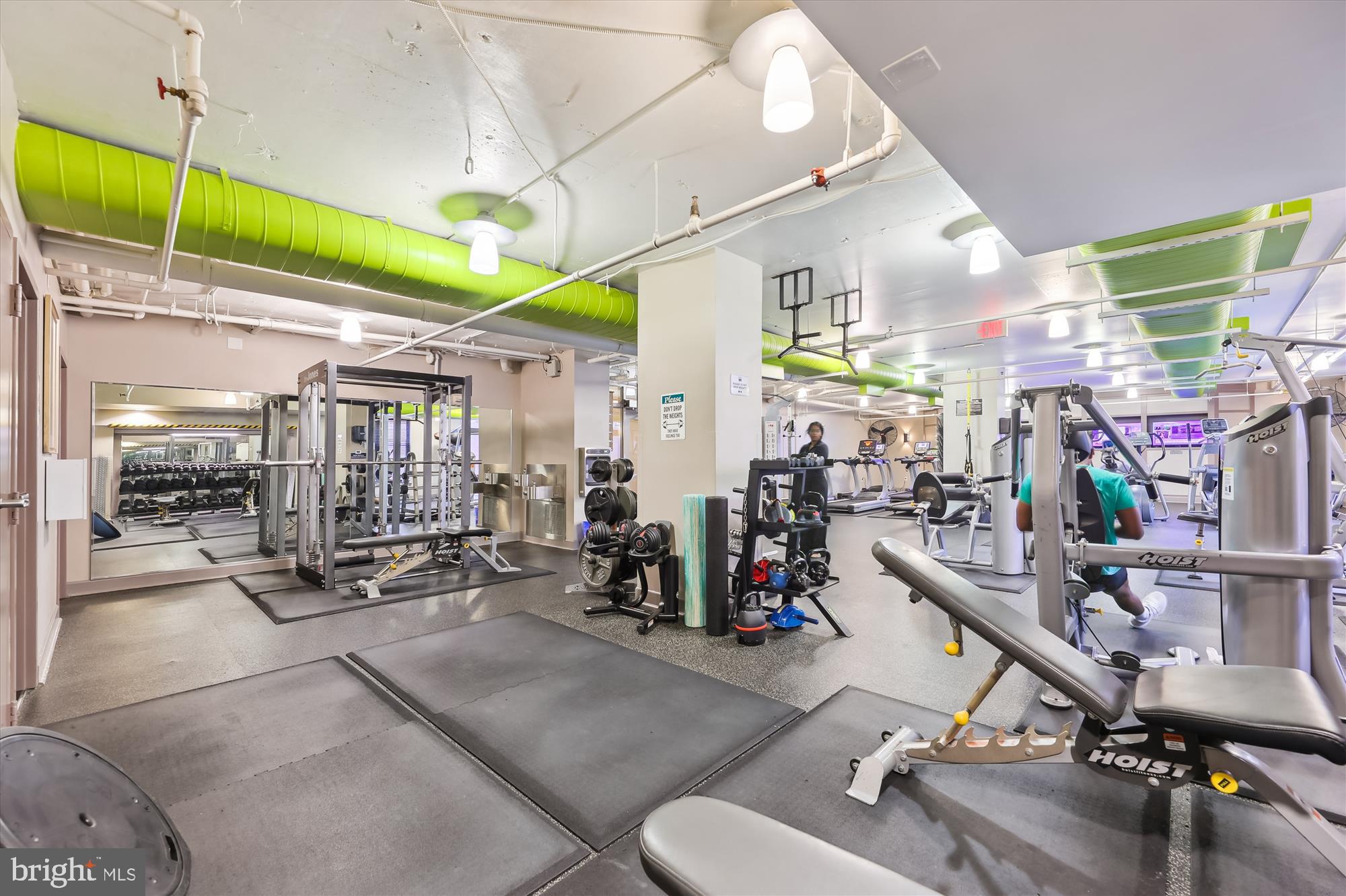CLARENDON 1021 - Residential Lease