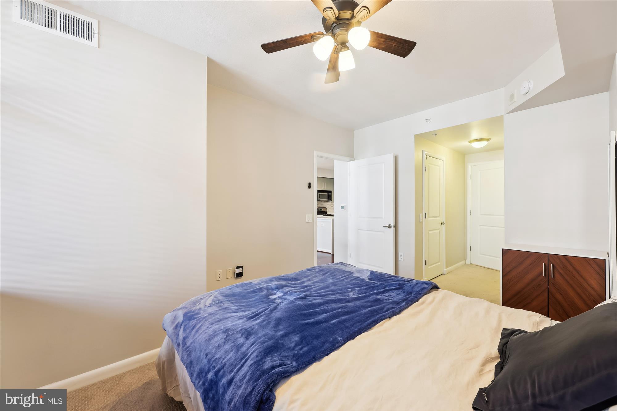 CLARENDON 1021 - Residential Lease