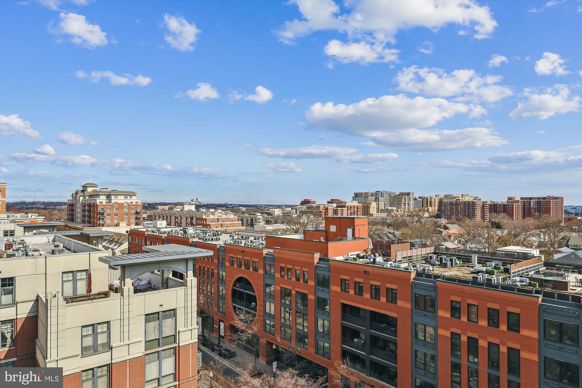 CLARENDON 1021 - Residential Lease