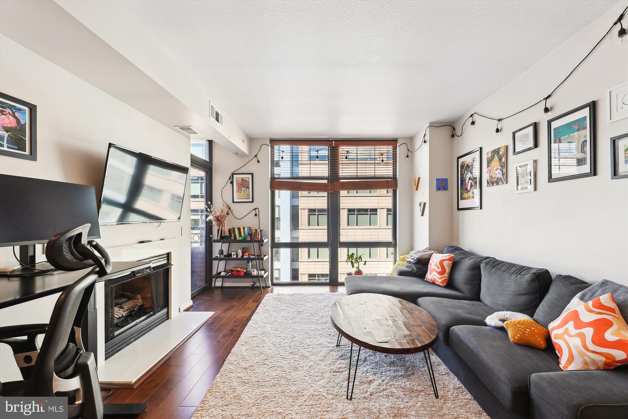 CLARENDON 1021 - Residential Lease