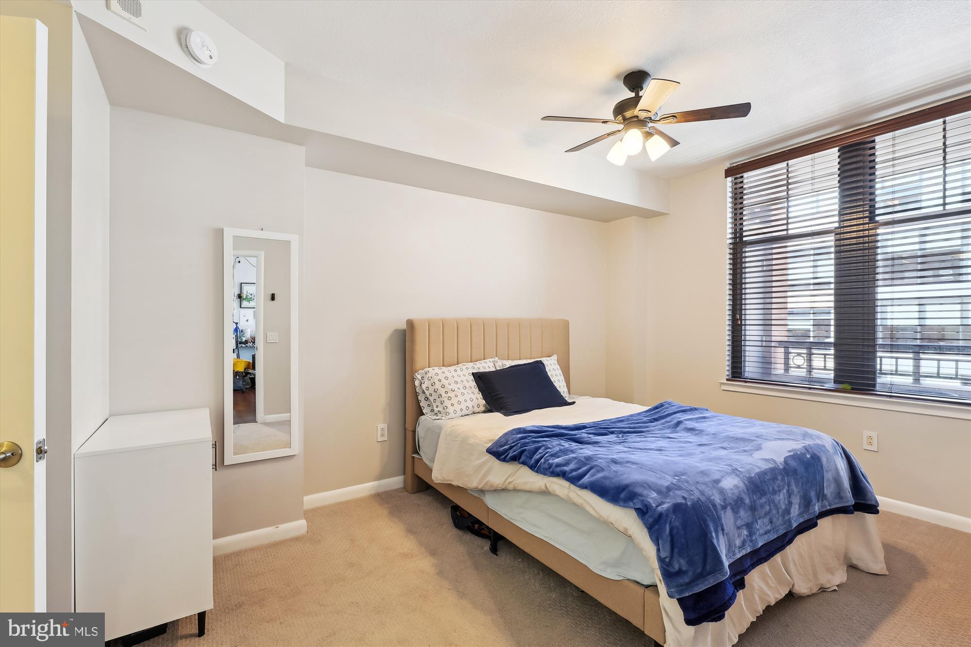 CLARENDON 1021 - Residential Lease