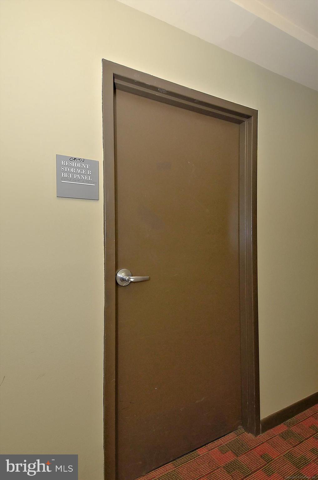 CLARENDON 1021 - Residential Lease