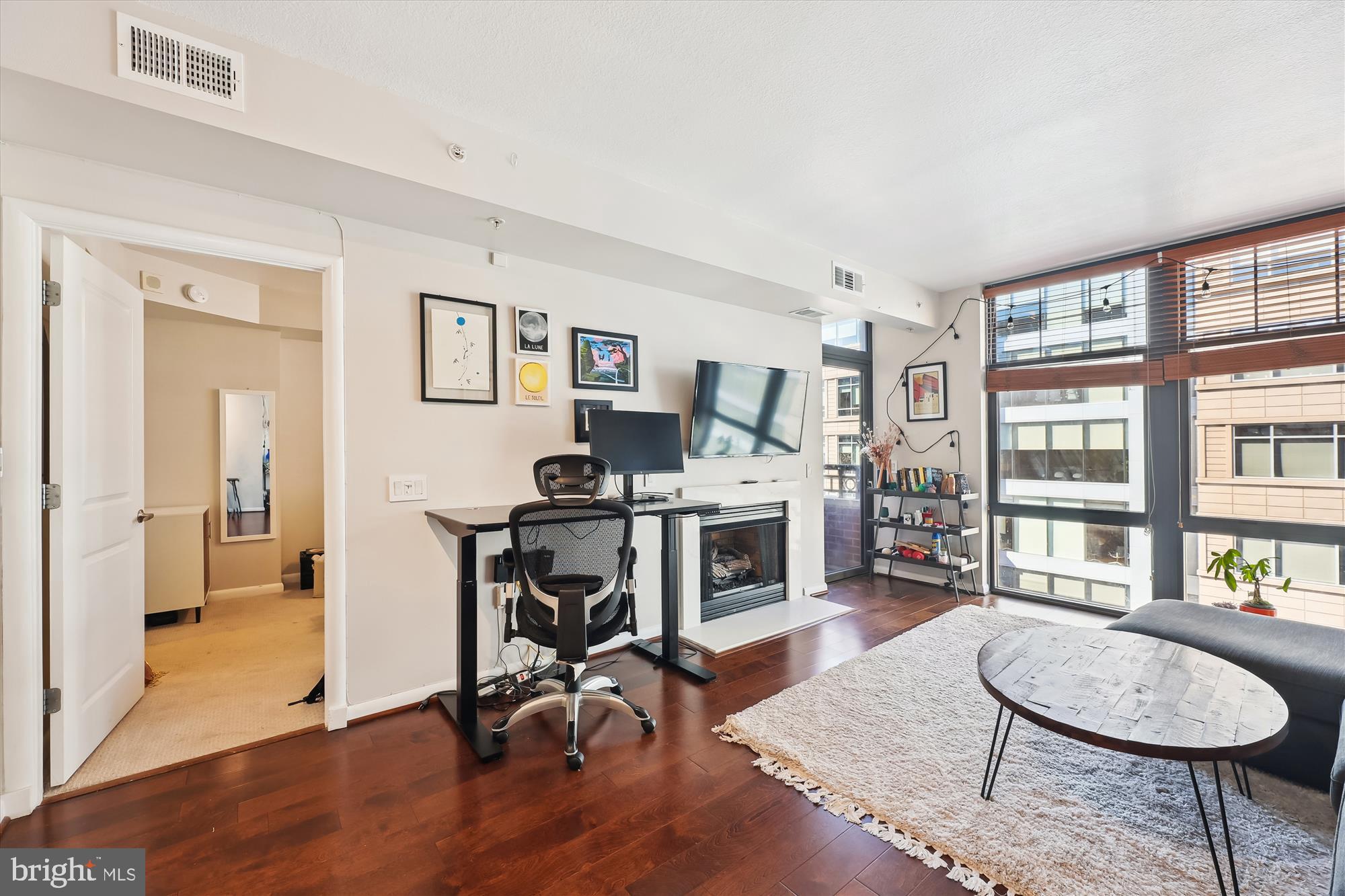 CLARENDON 1021 - Residential Lease