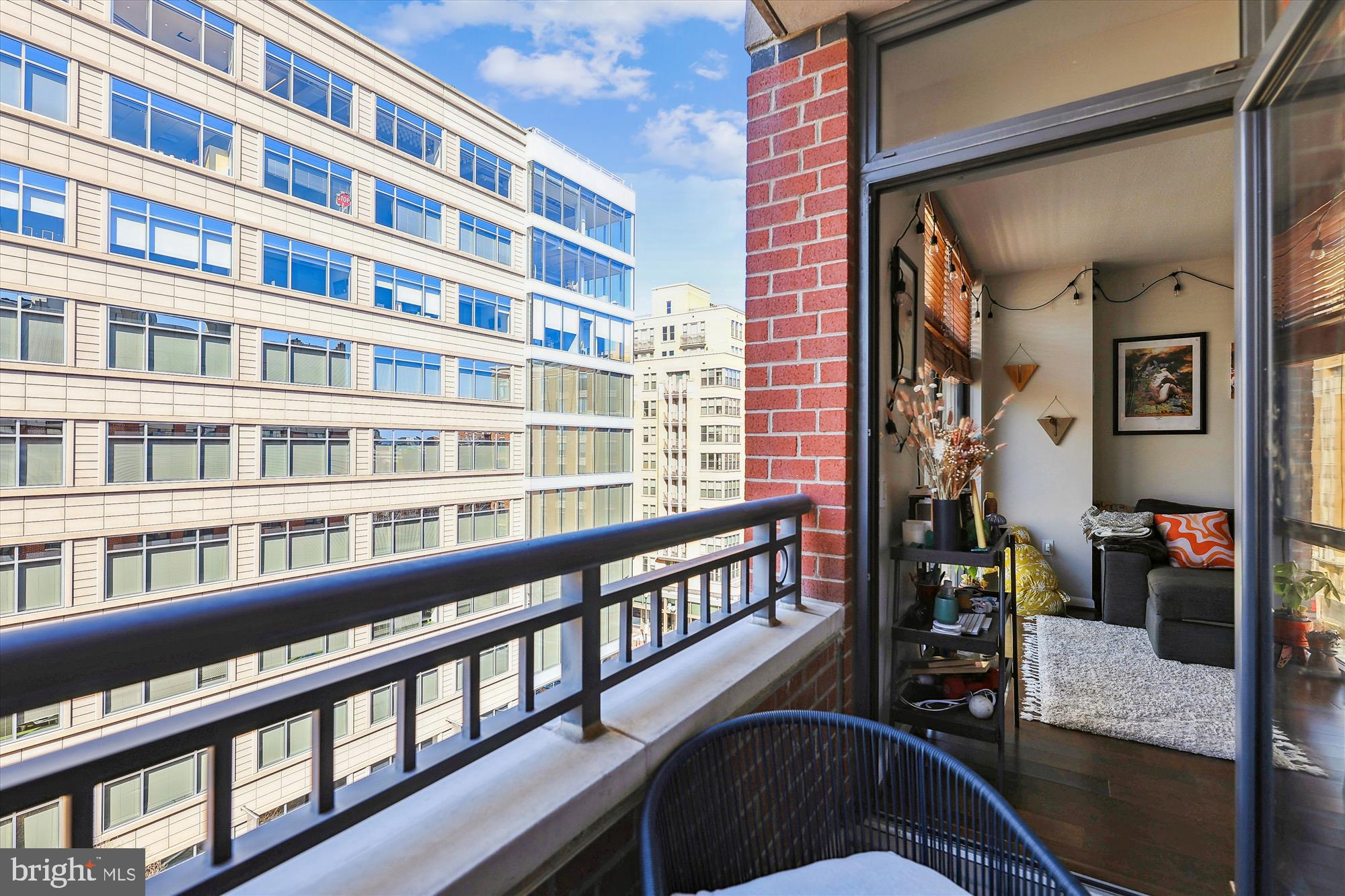 CLARENDON 1021 - Residential Lease