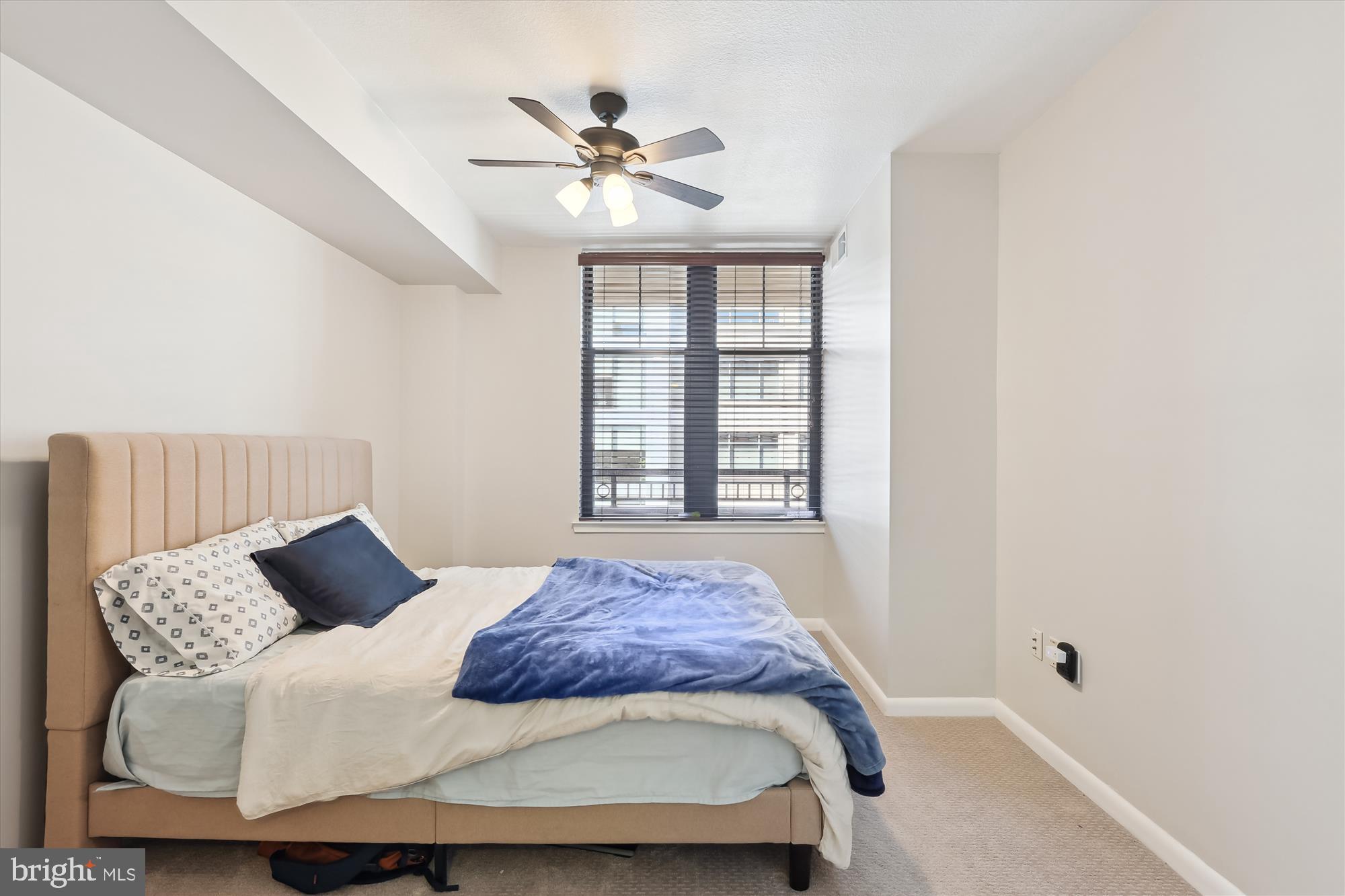CLARENDON 1021 - Residential Lease