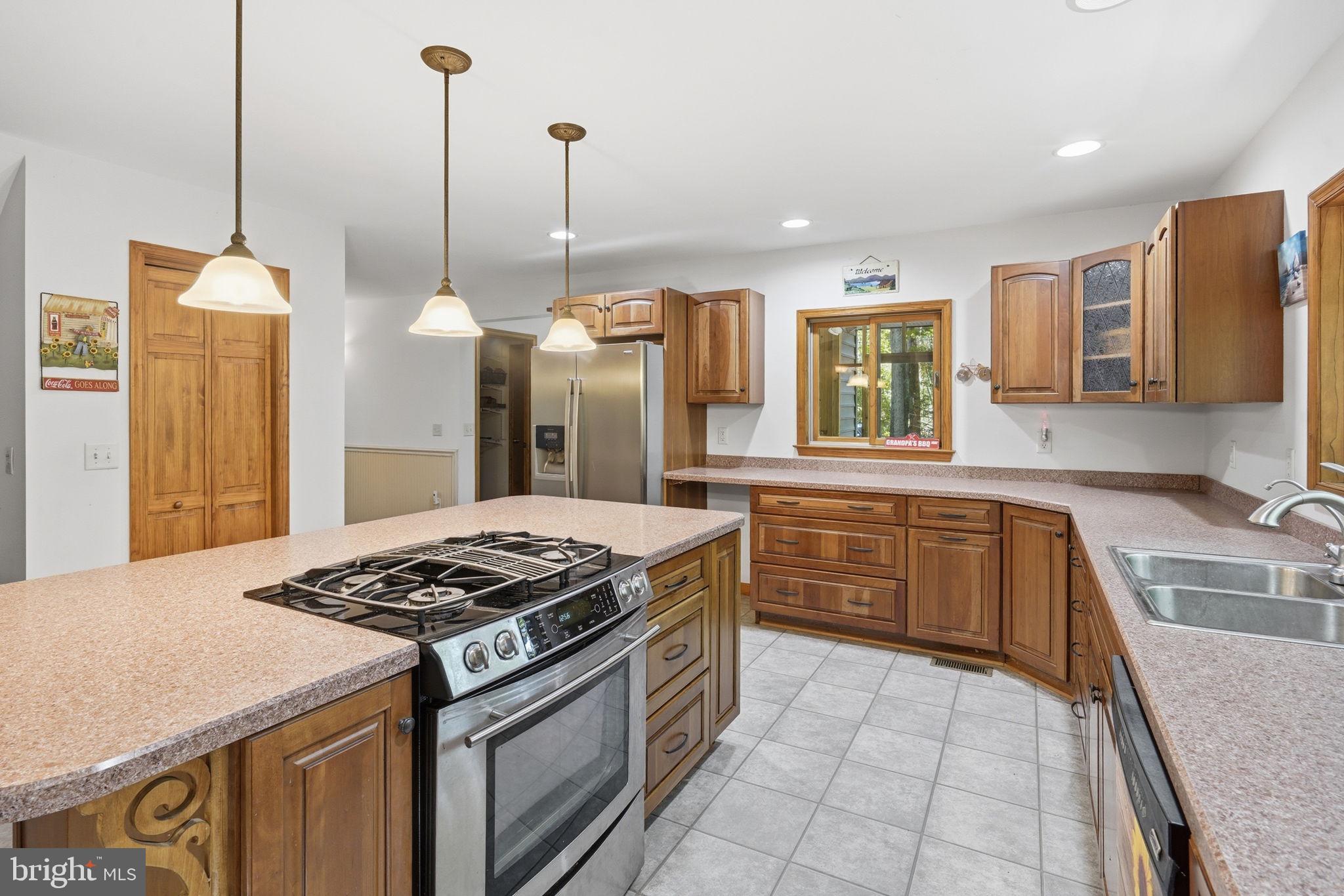 PINEY NECK - Residential