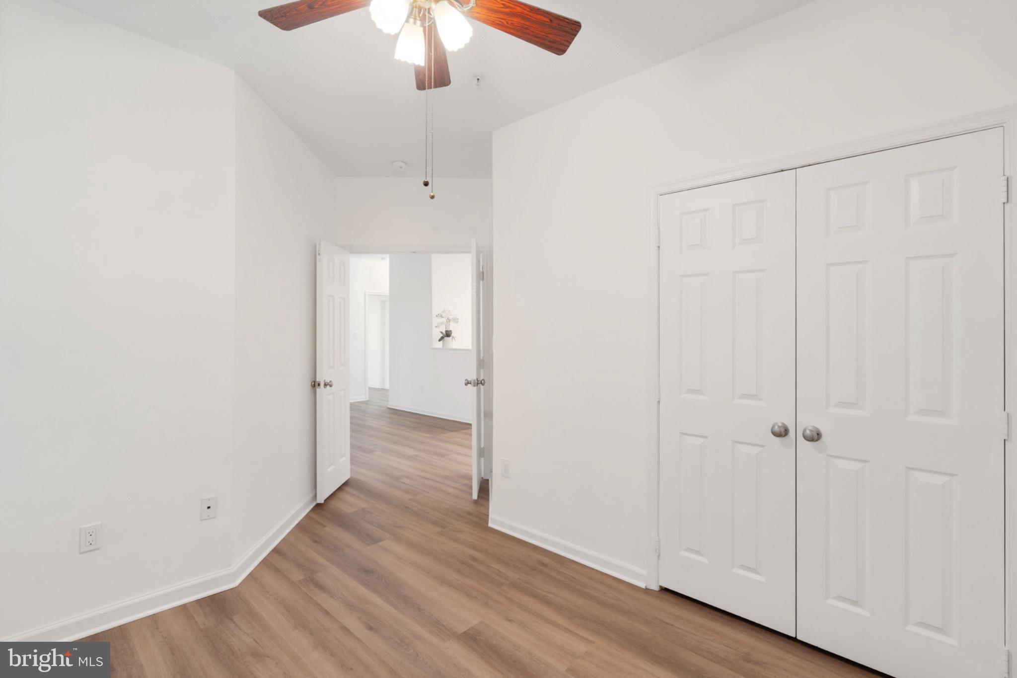 EDGEWATER AT TOWN CENTER - Residential