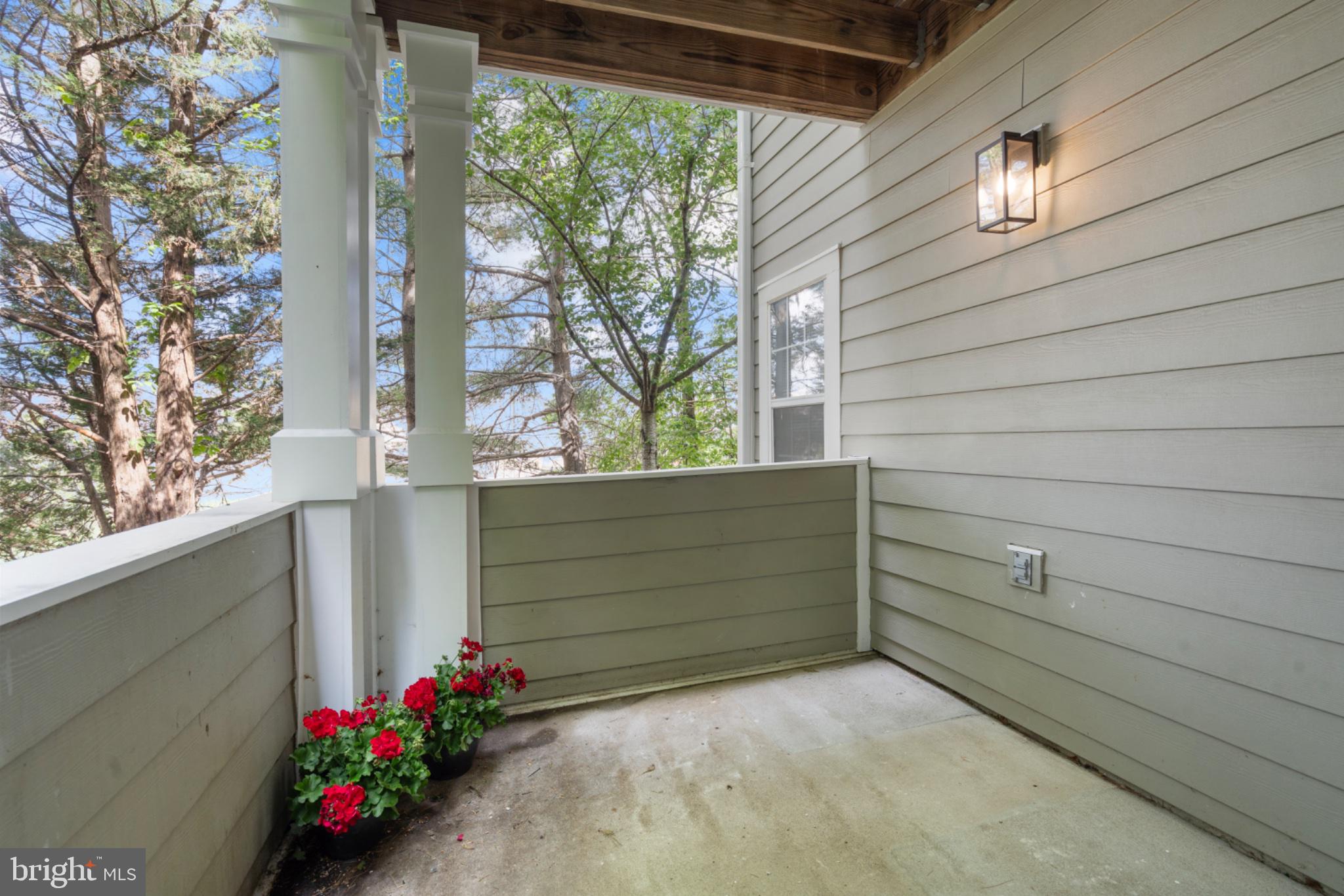 EDGEWATER AT TOWN CENTER - Residential
