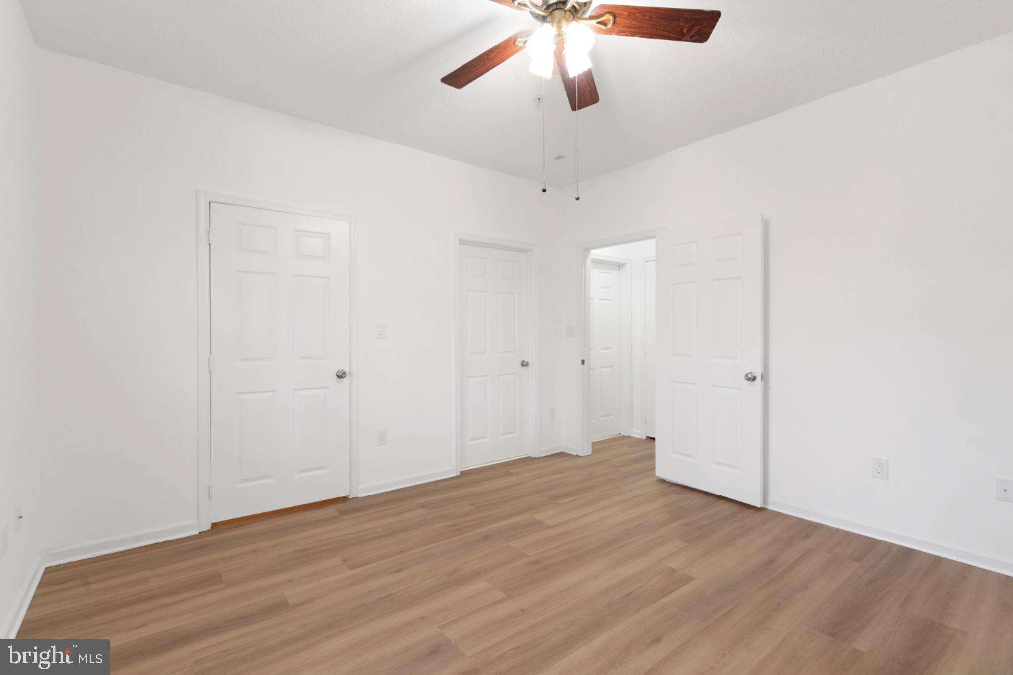 EDGEWATER AT TOWN CENTER - Residential