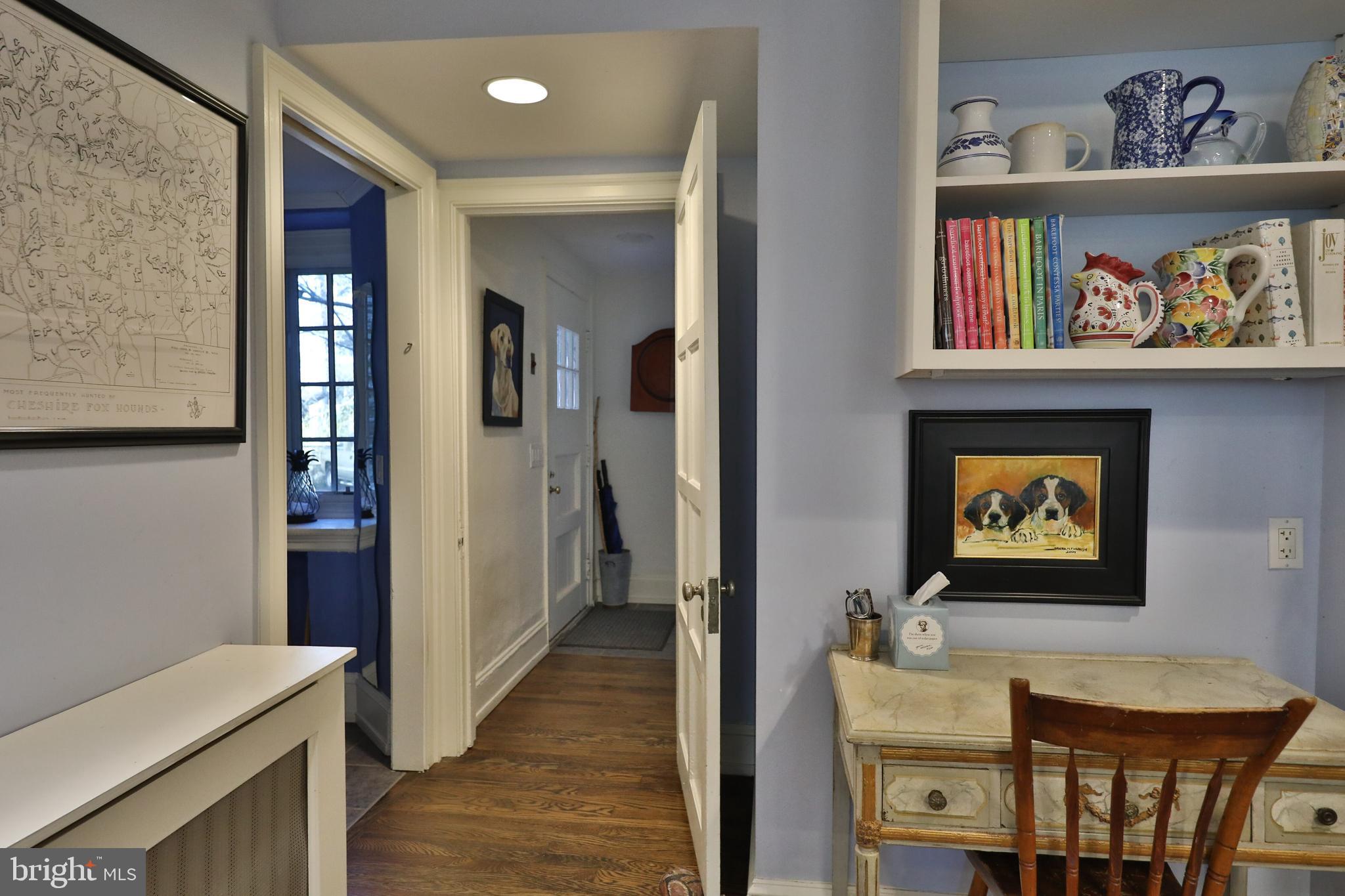 CHESTNUT HILL - Residential