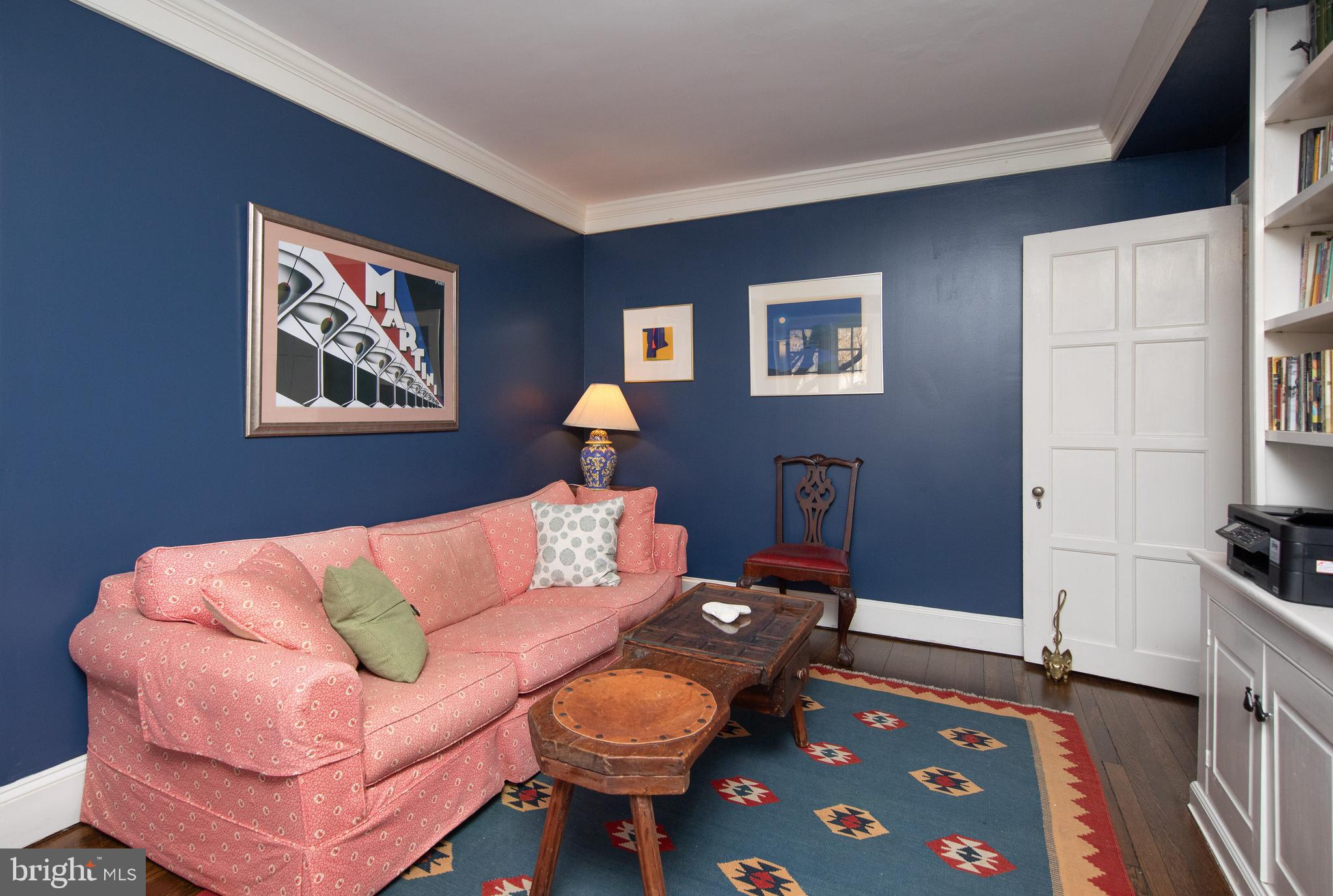 CHESTNUT HILL - Residential