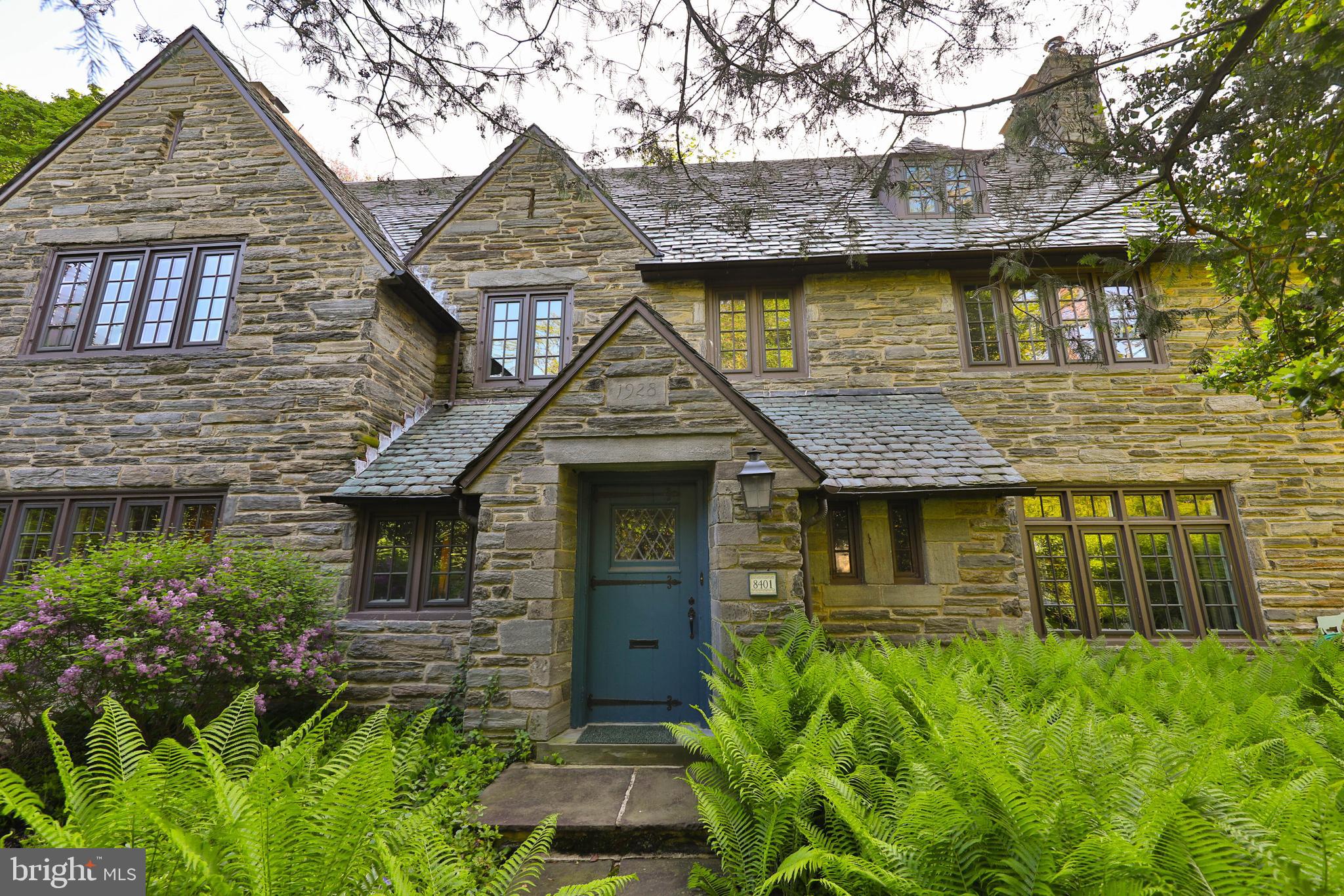 CHESTNUT HILL - Residential
