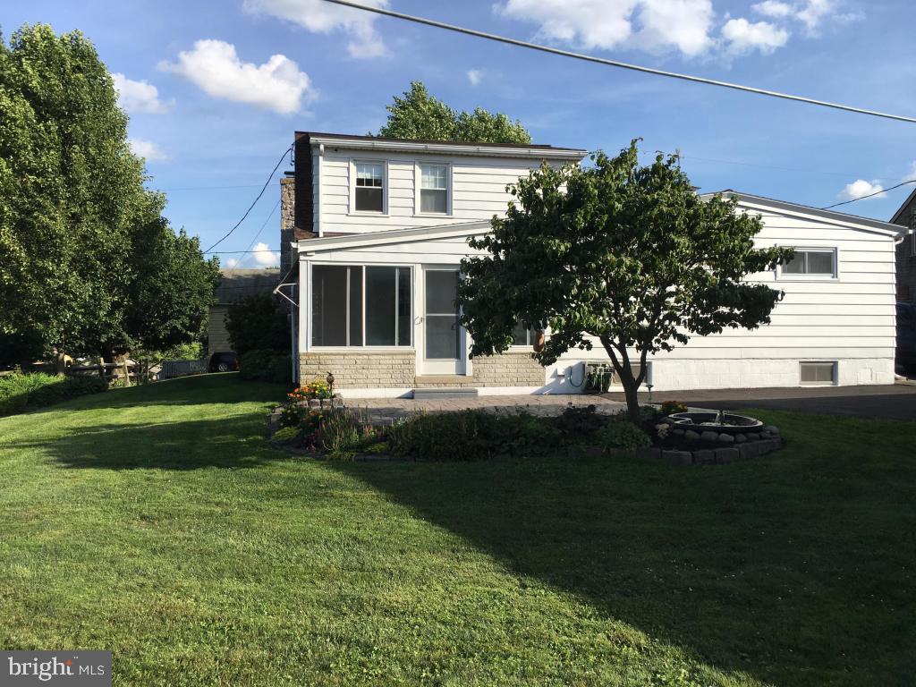 WILLOW STREET - Residential