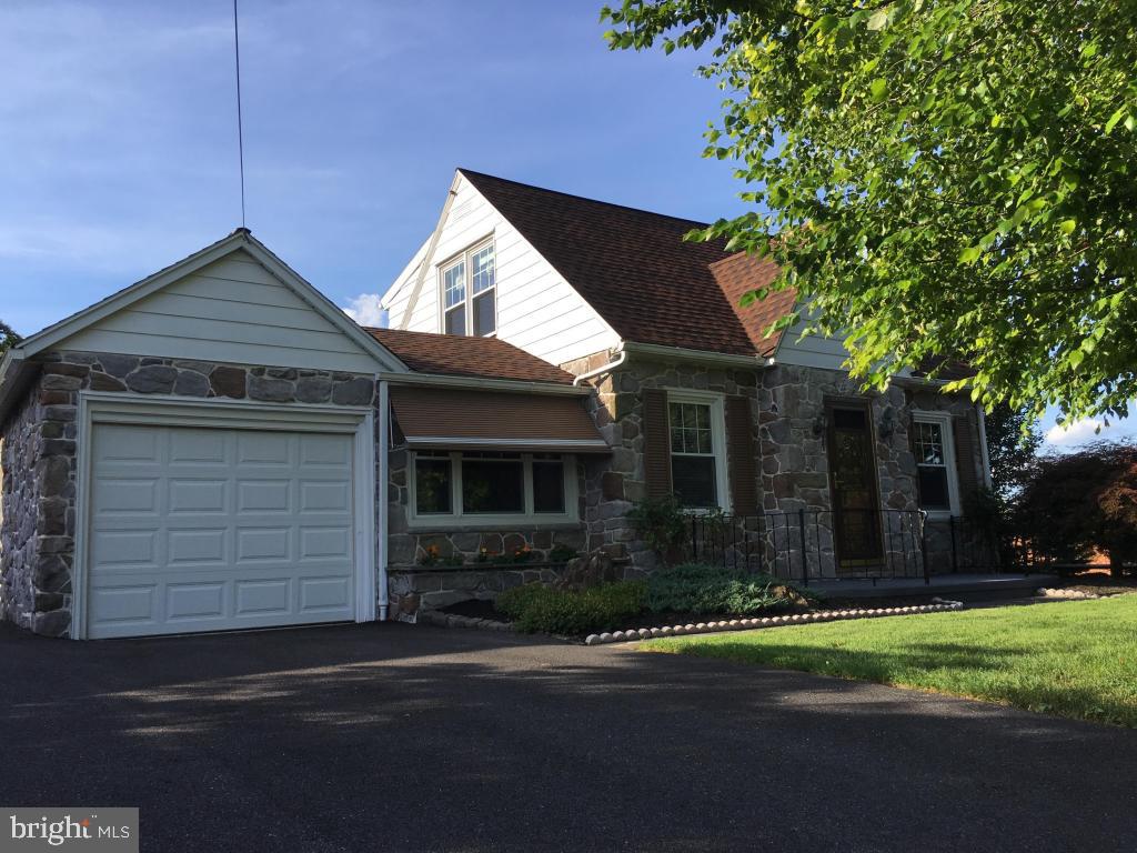 WILLOW STREET - Residential