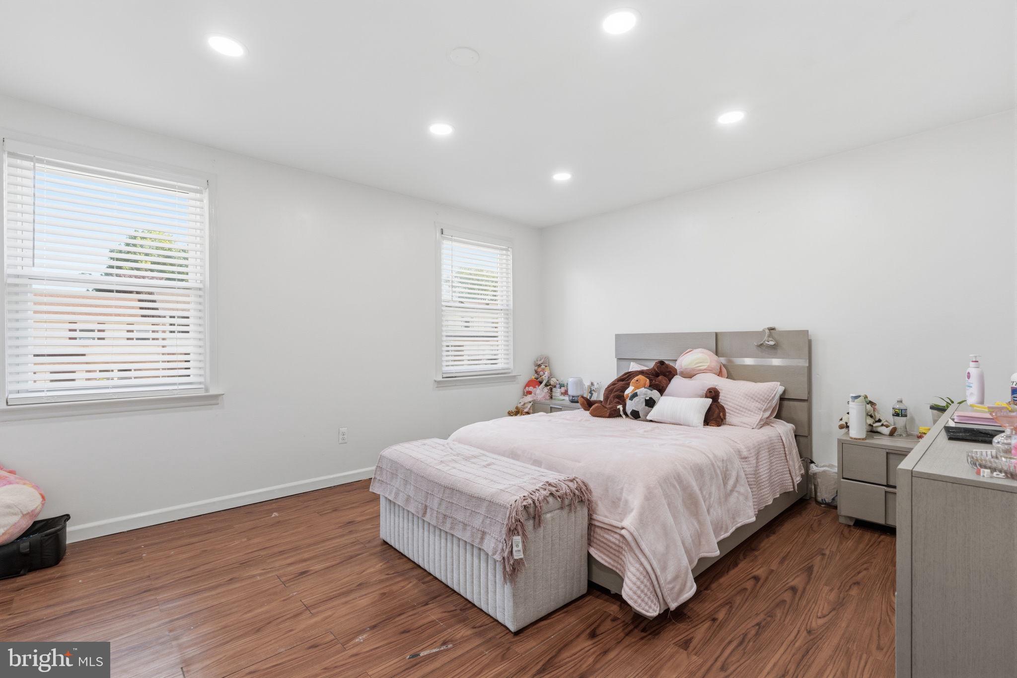 NESHAMINY VALLEY - Residential