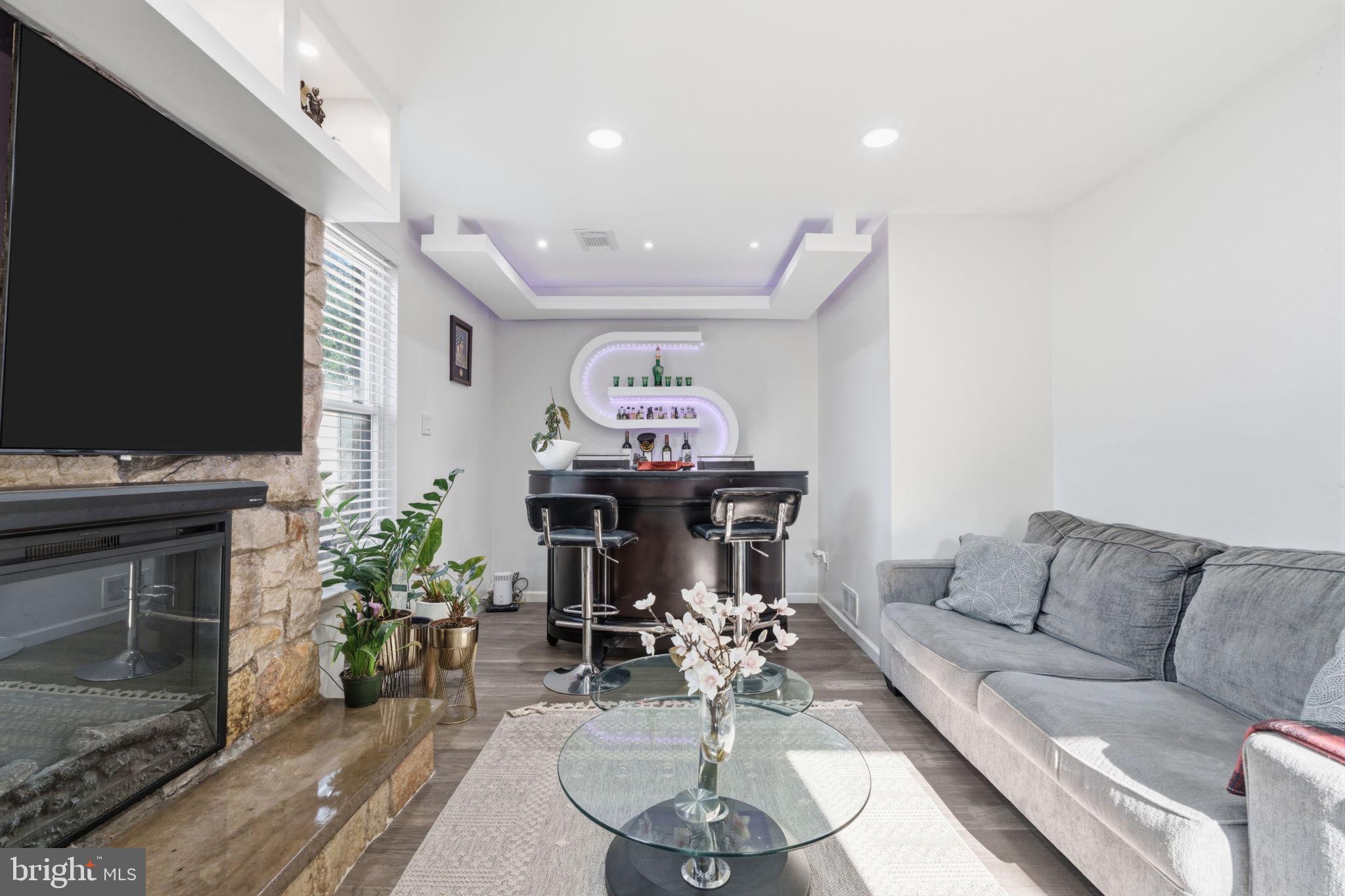 NESHAMINY VALLEY - Residential