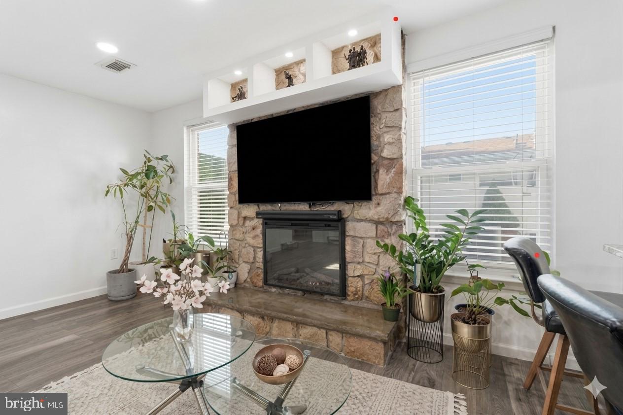 NESHAMINY VALLEY - Residential