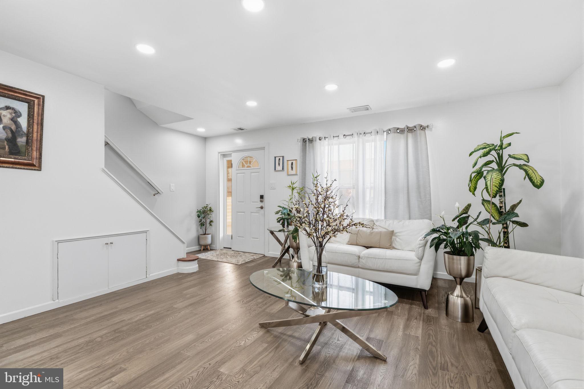 NESHAMINY VALLEY - Residential