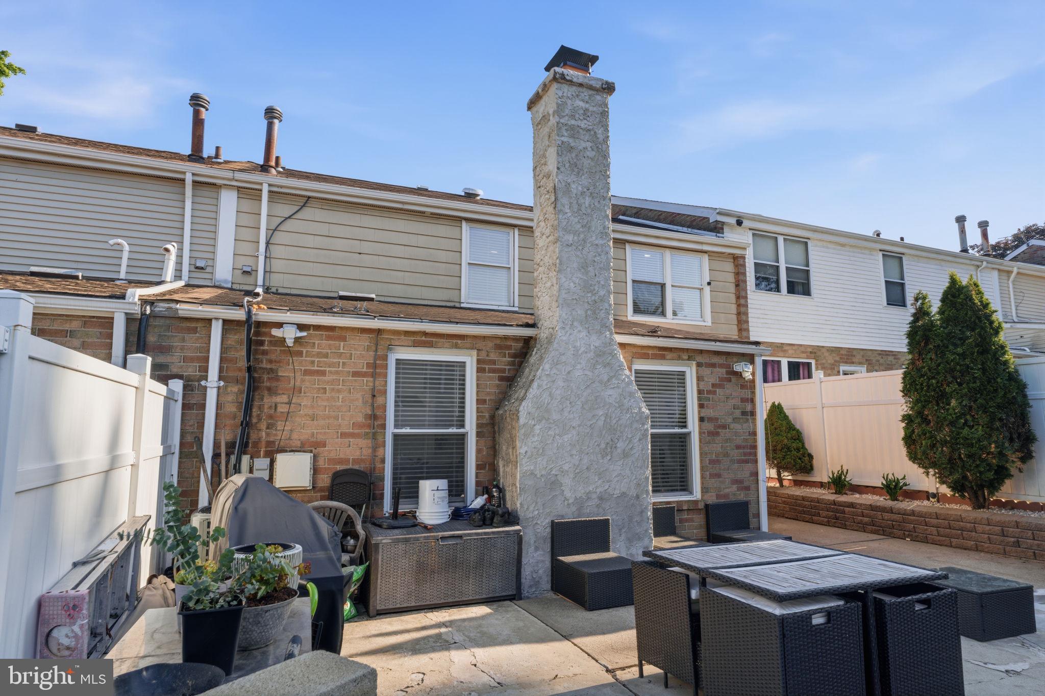 NESHAMINY VALLEY - Residential