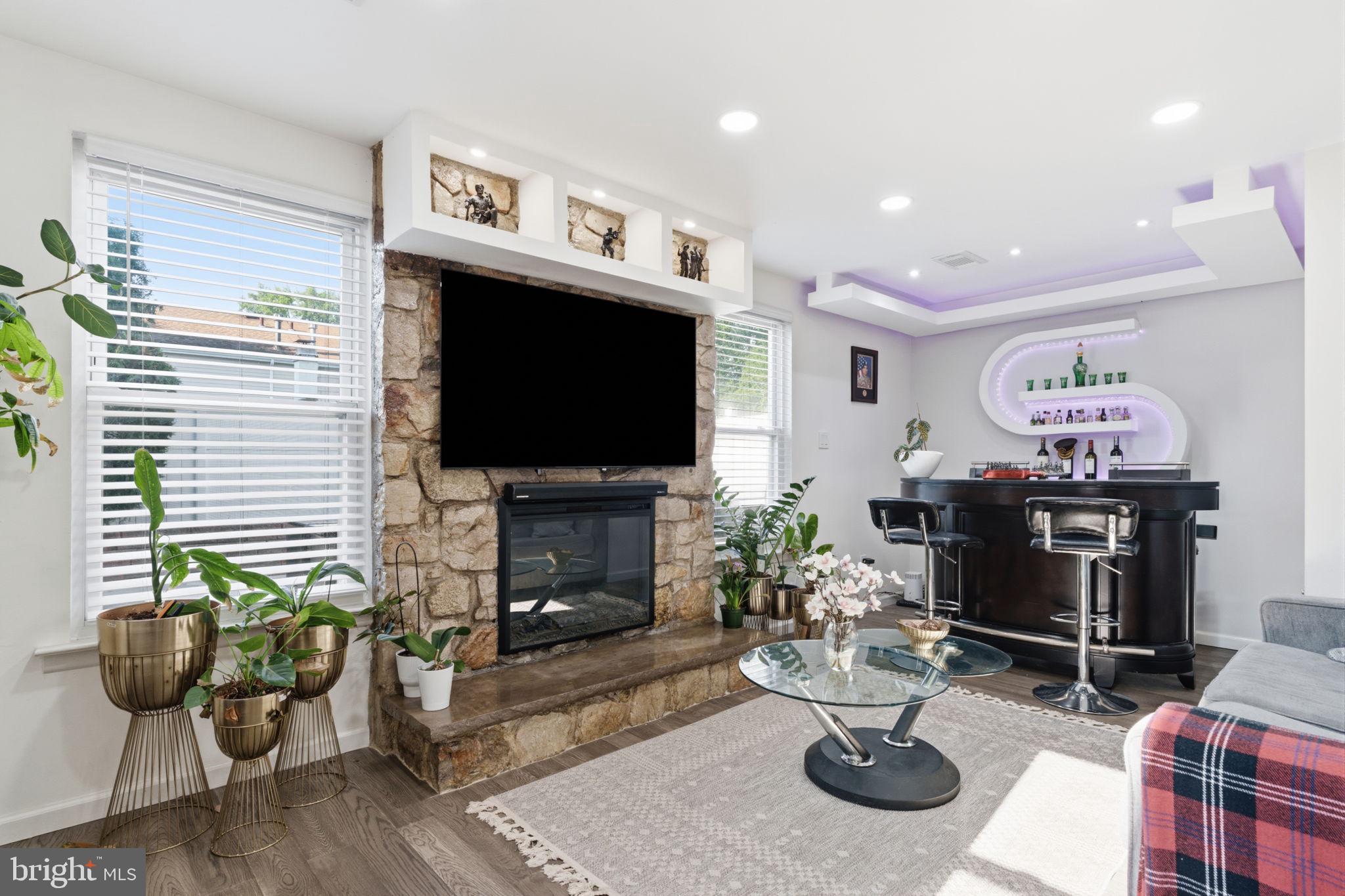NESHAMINY VALLEY - Residential