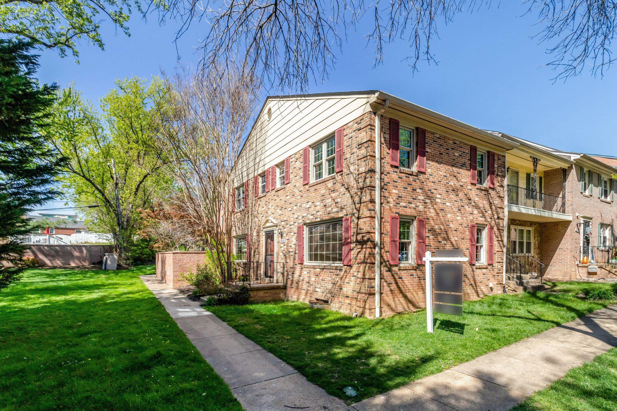 SEVEN OAKS - Residential