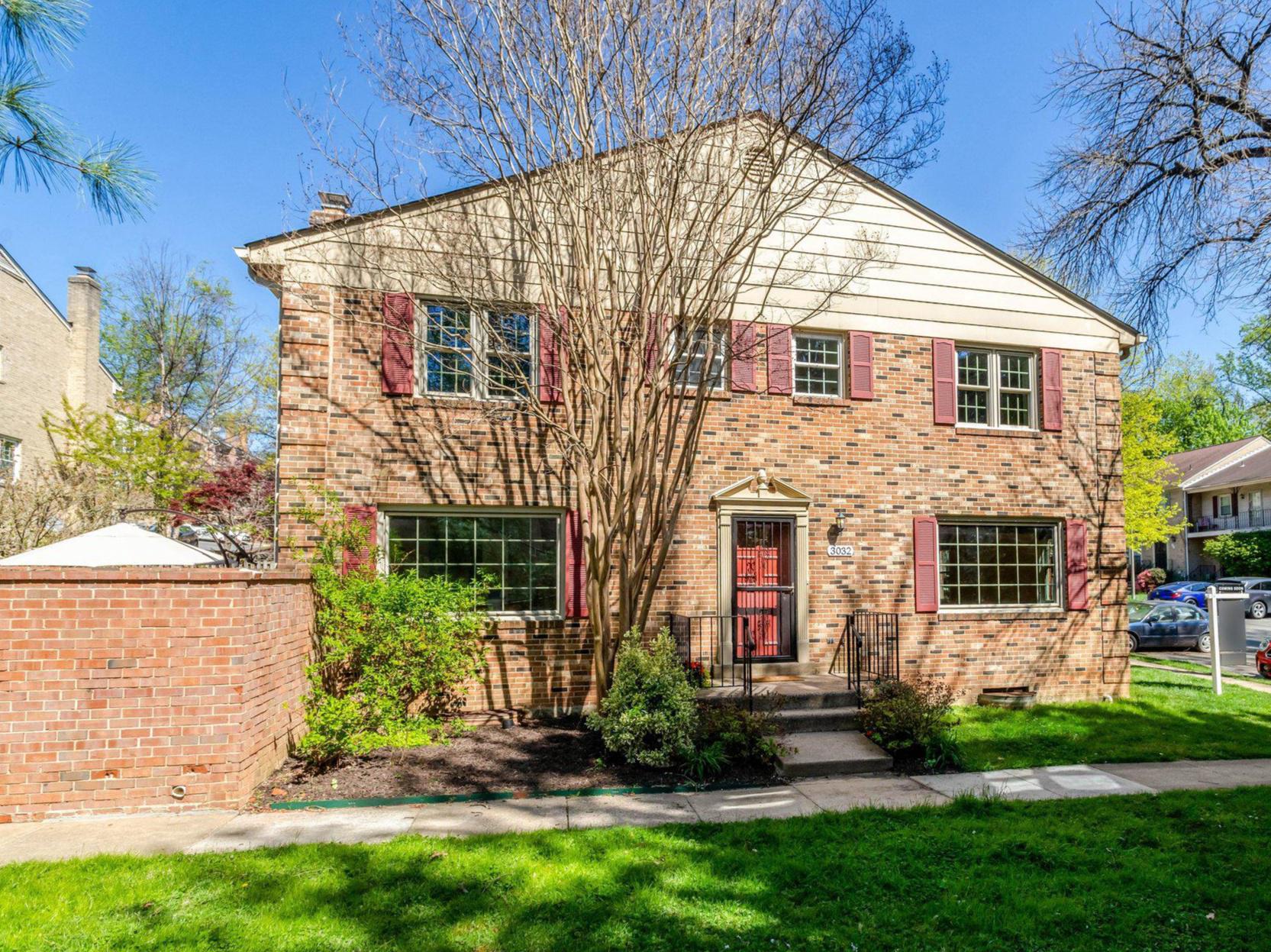 SEVEN OAKS - Residential