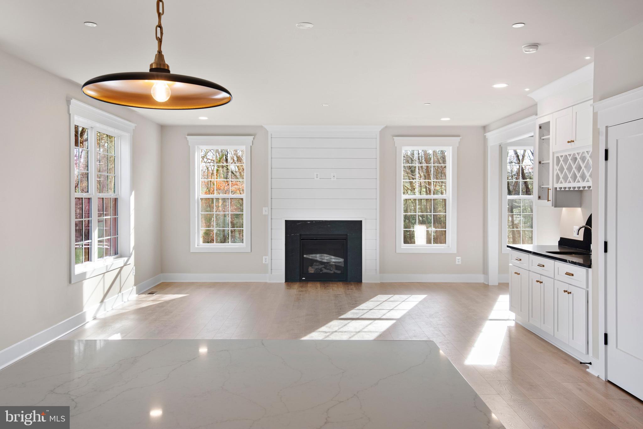 ANNESLEY BY THE BAY - Residential