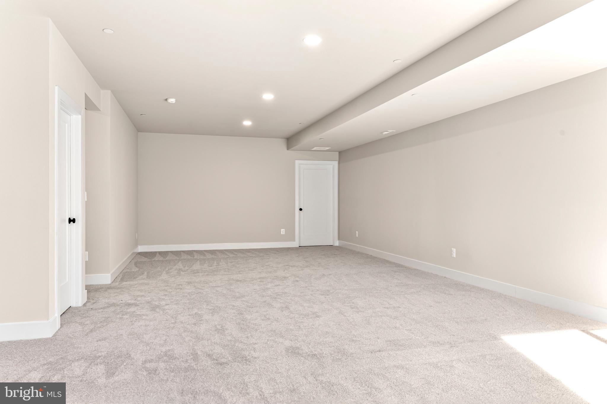 ANNESLEY BY THE BAY - Residential