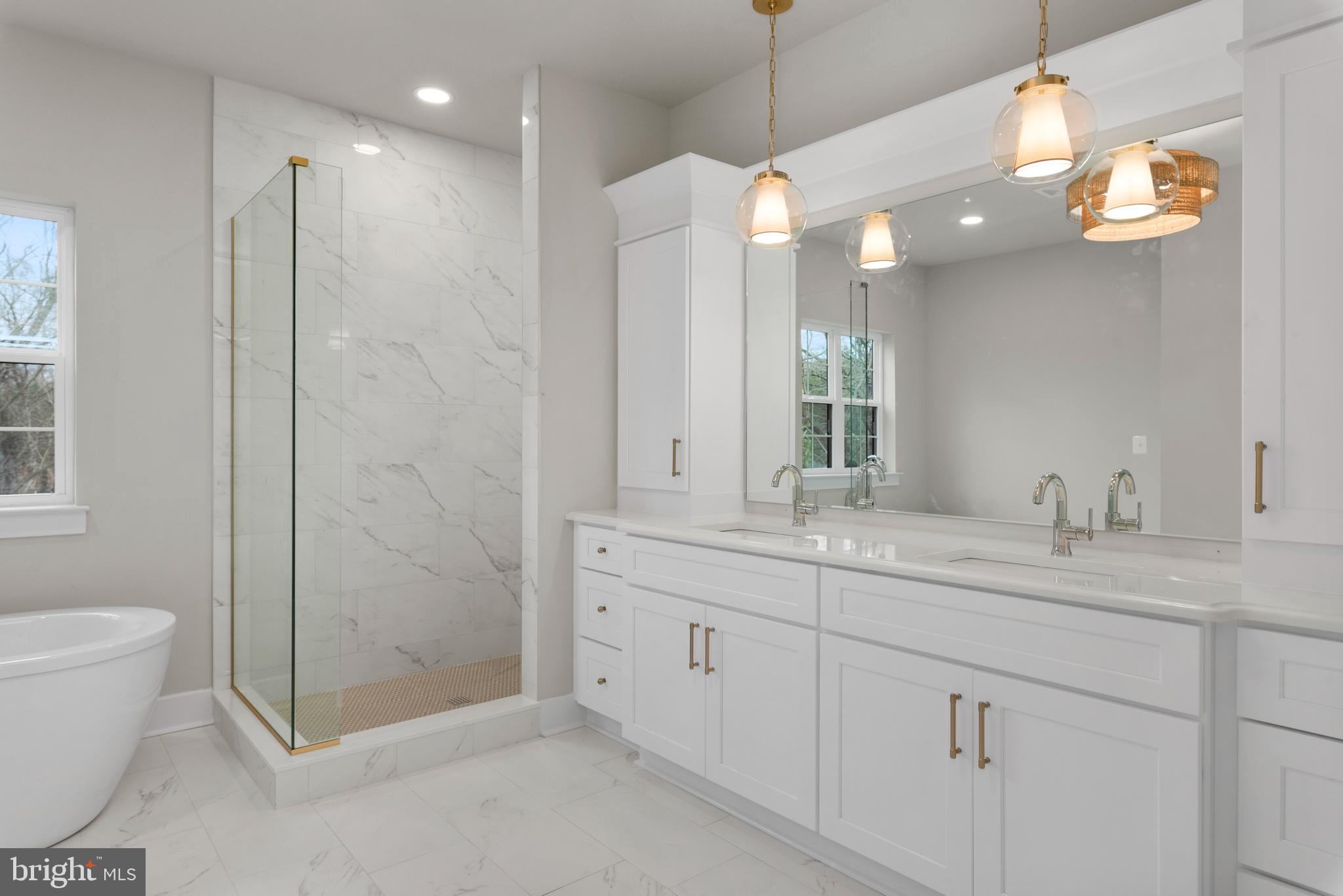 ANNESLEY BY THE BAY - Residential