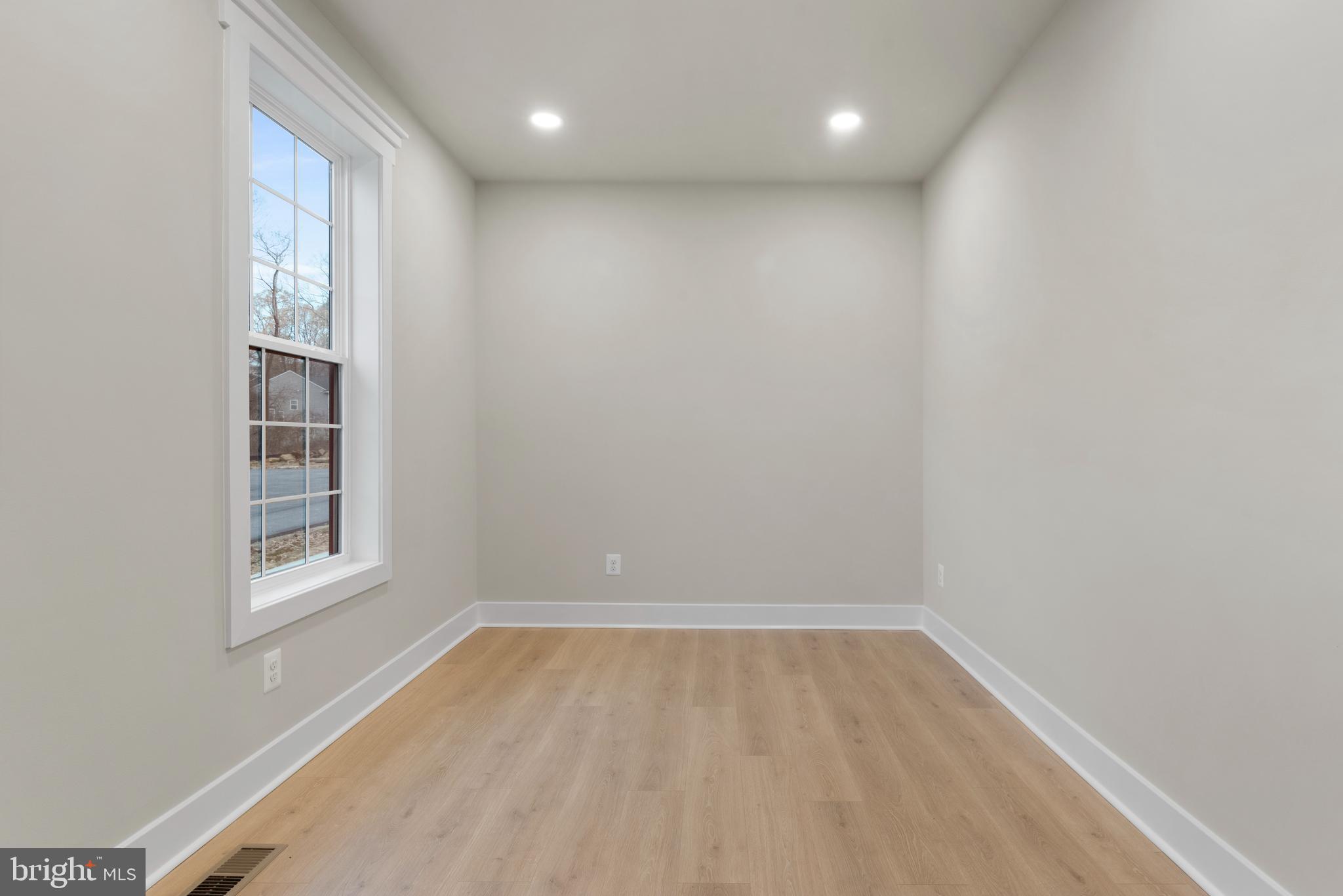 ANNESLEY BY THE BAY - Residential
