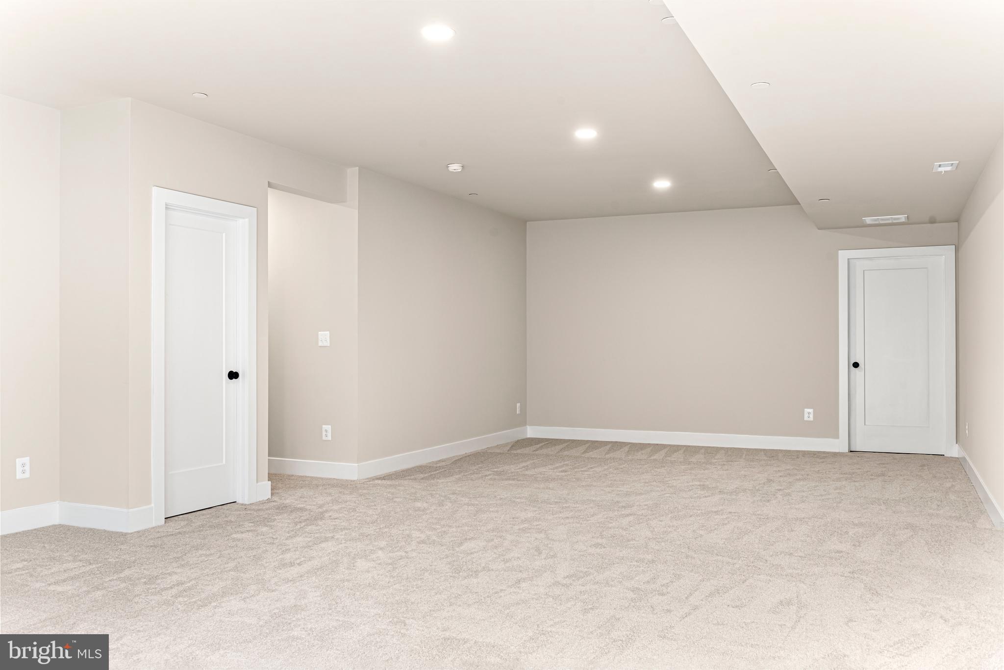 ANNESLEY BY THE BAY - Residential