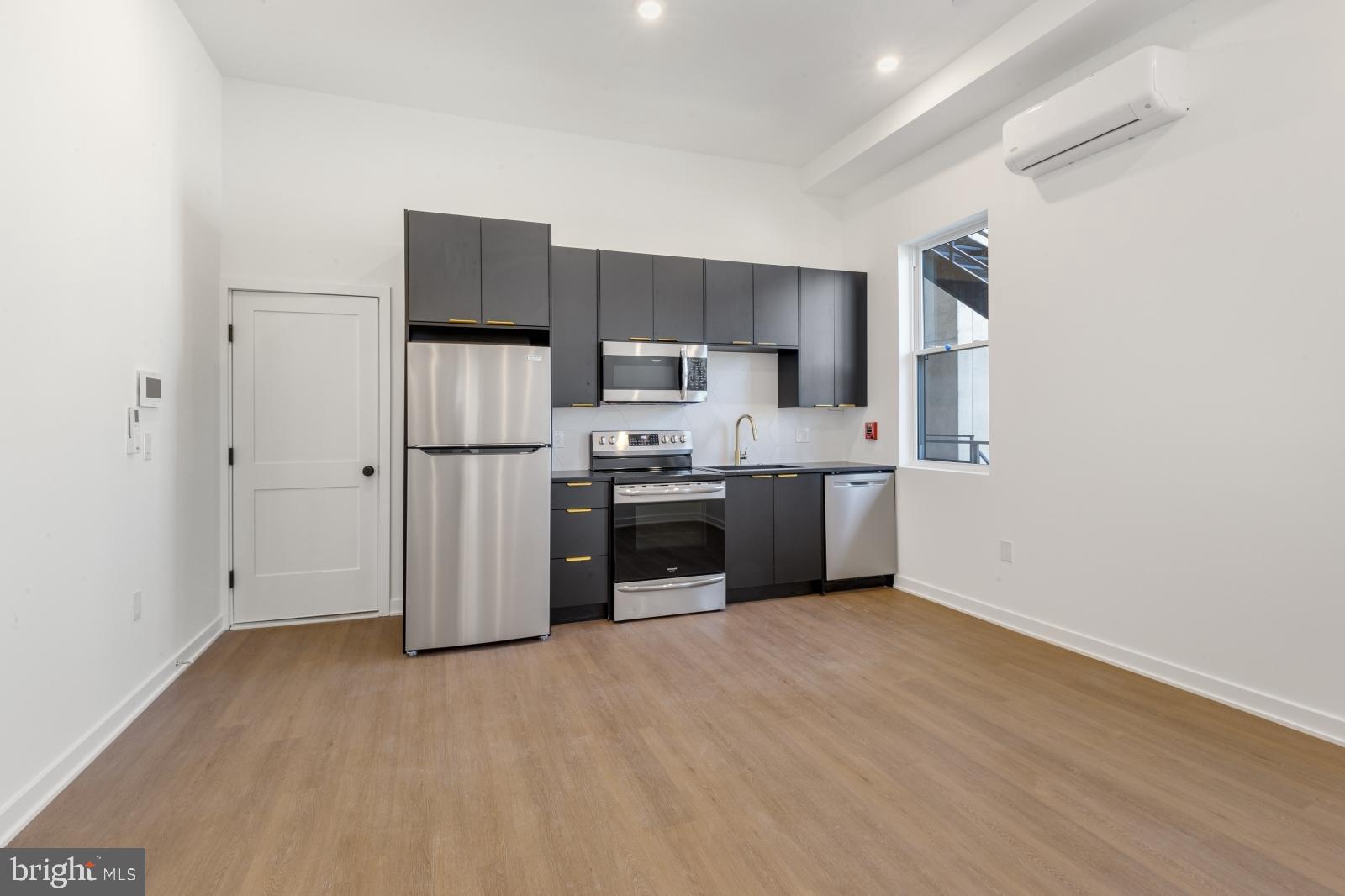 CENTER CITY - Residential Lease